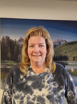 Staff member Brenda Nelson from ID_e6b3e0