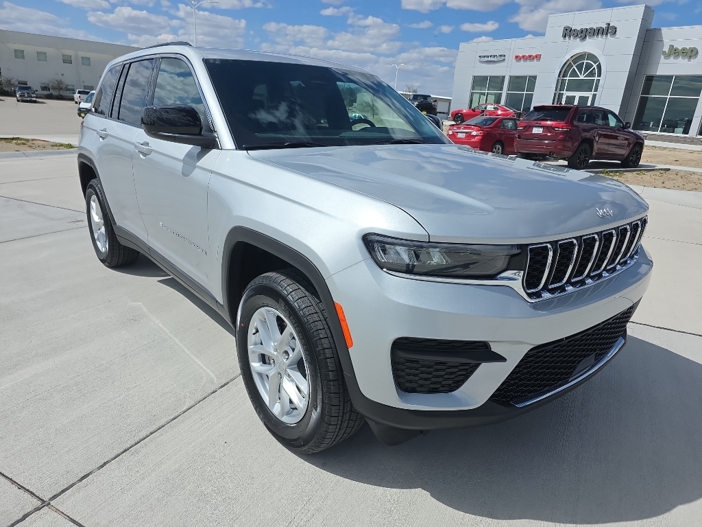 New 2026 Jeep Grand Cherokee Laredo SUV