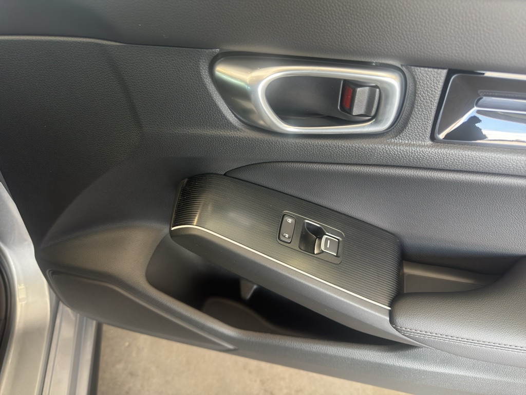 2026 Honda Civic Hatchback Sport Touring - Photo 16