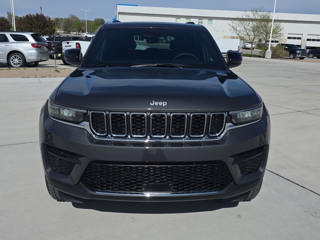 New 2026 Jeep Grand Cherokee Laredo SUV