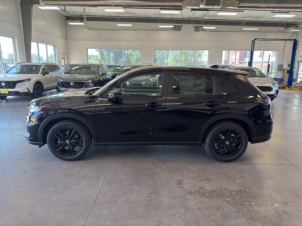 2026 Honda HR-V Sport photo 2