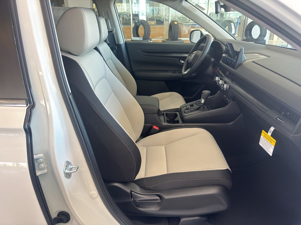 2026 Honda CR-V LX - Photo 17
