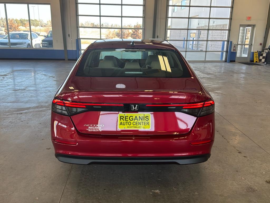2025 Honda Accord SE photo 4