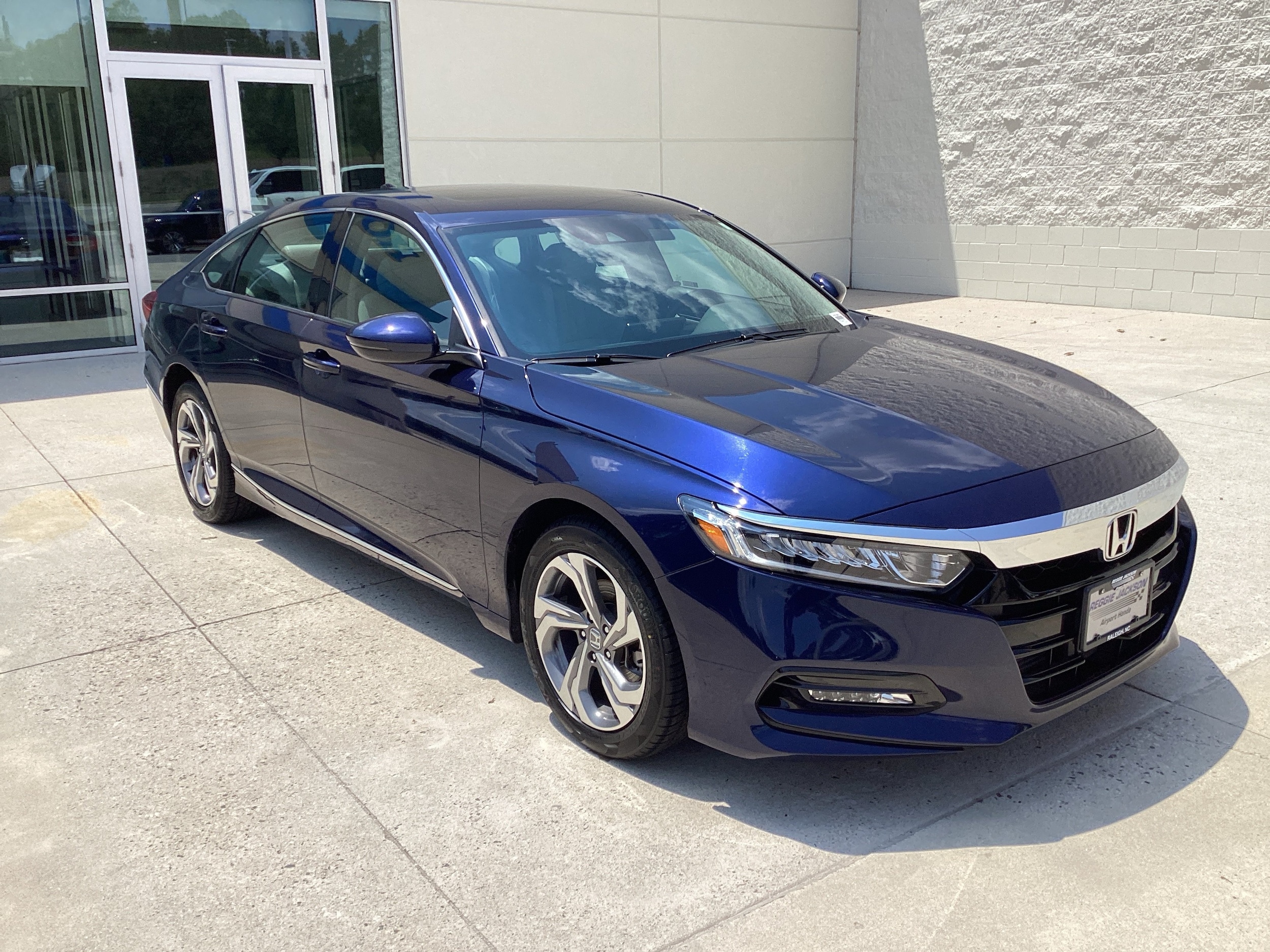 Used 2020 Honda Accord EX-L with VIN 1HGCV1F51LA027845 for sale in Kansas City