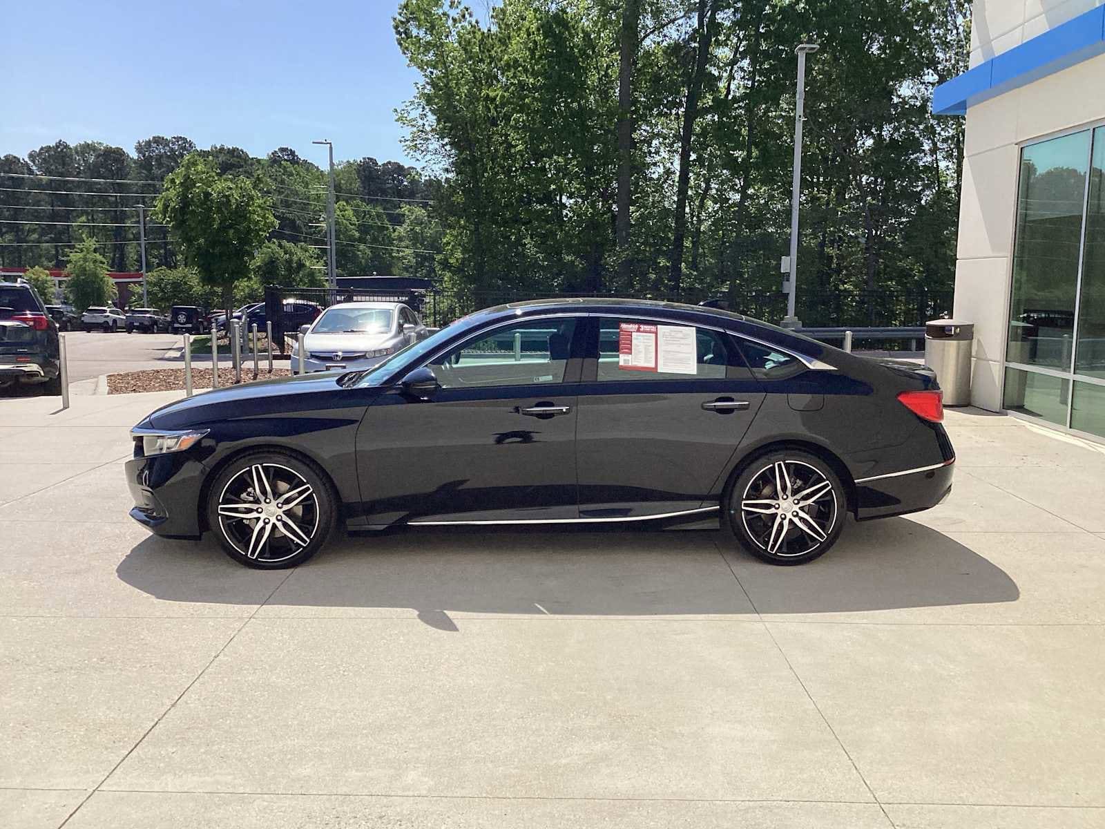 2021 Honda Accord Touring 2.0T photo 5