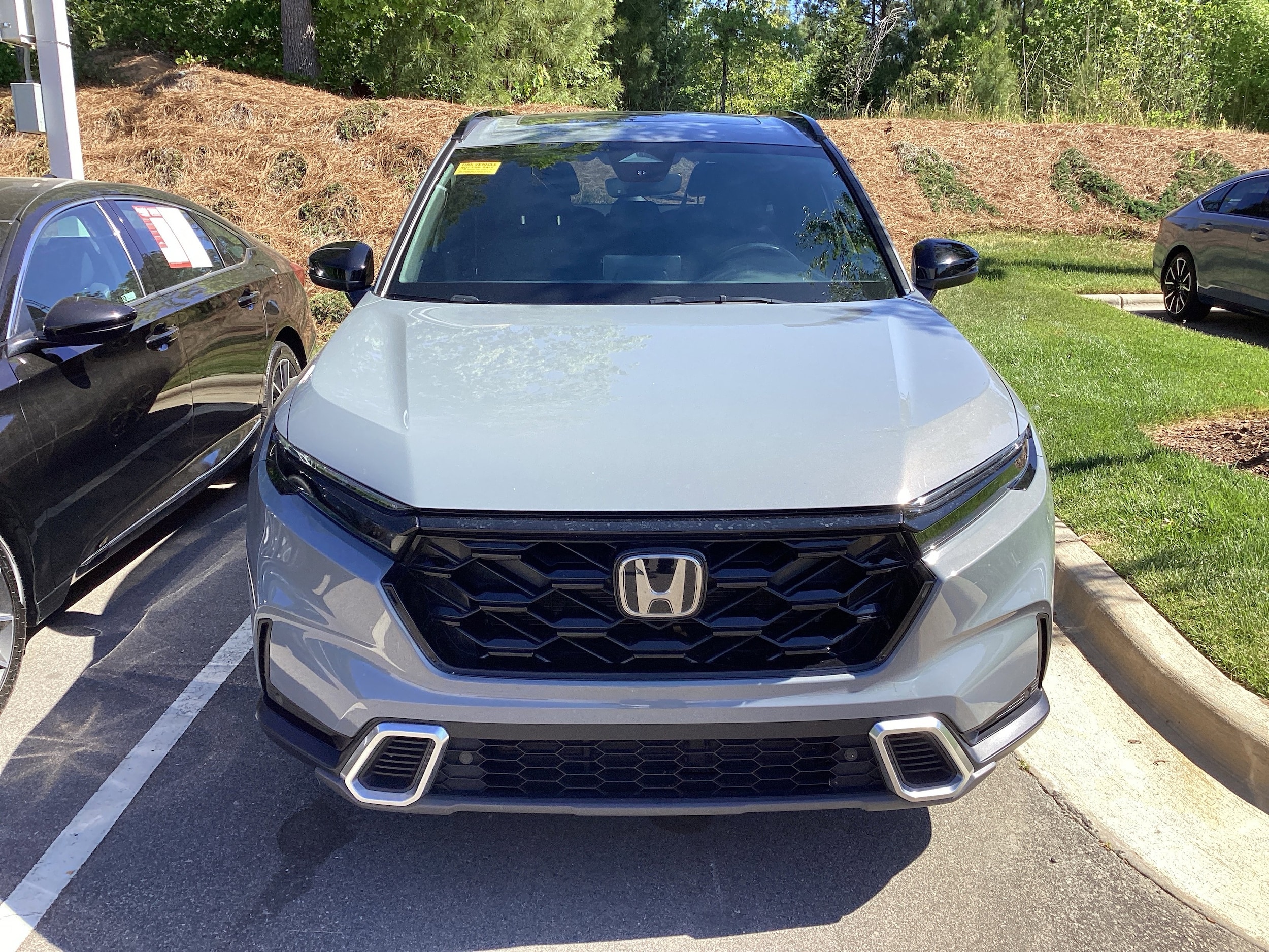 2023 Honda CR-V Hybrid Sport Touring photo 3