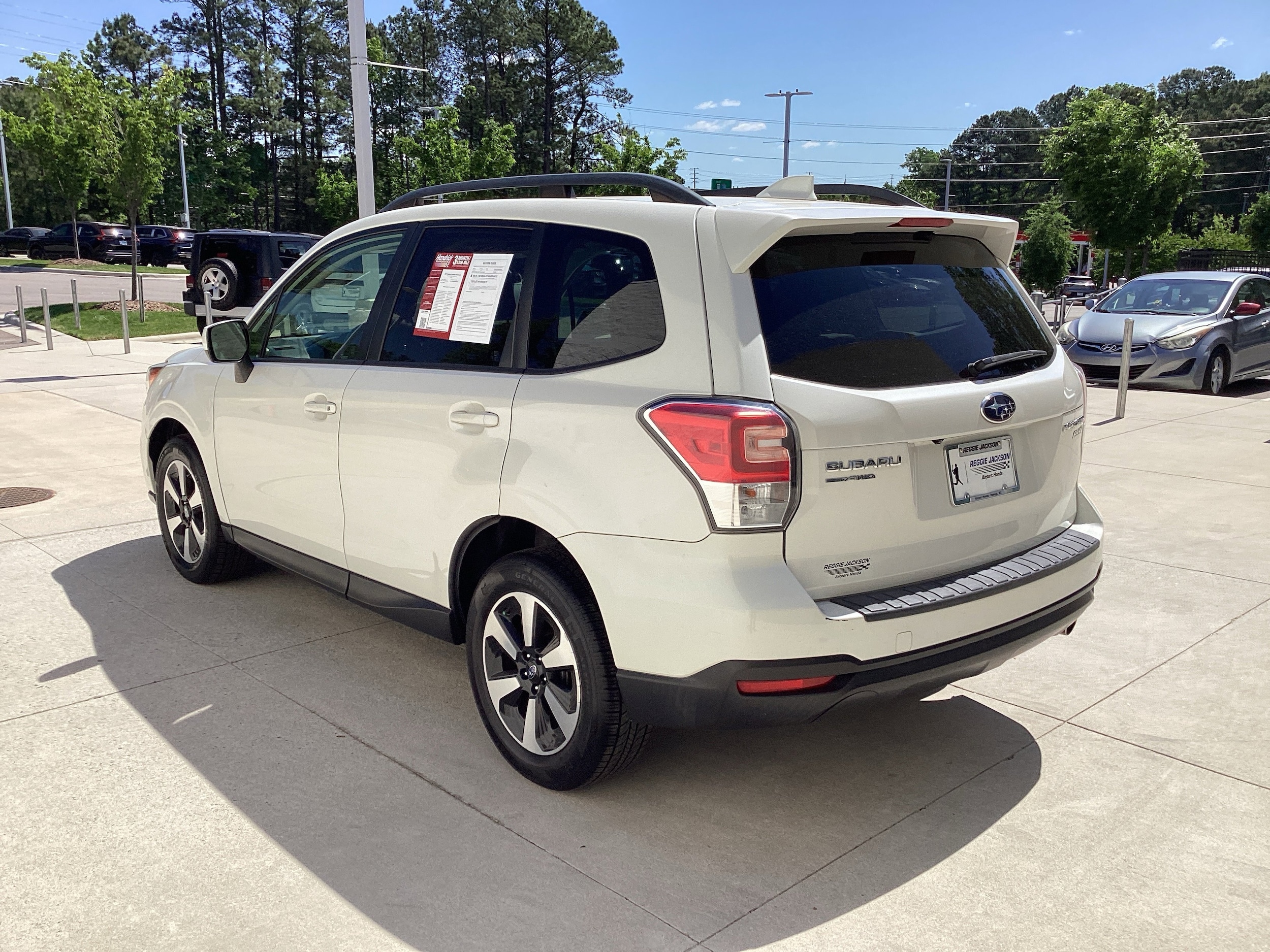 2017 Subaru Forester 2.5i Premium photo 6