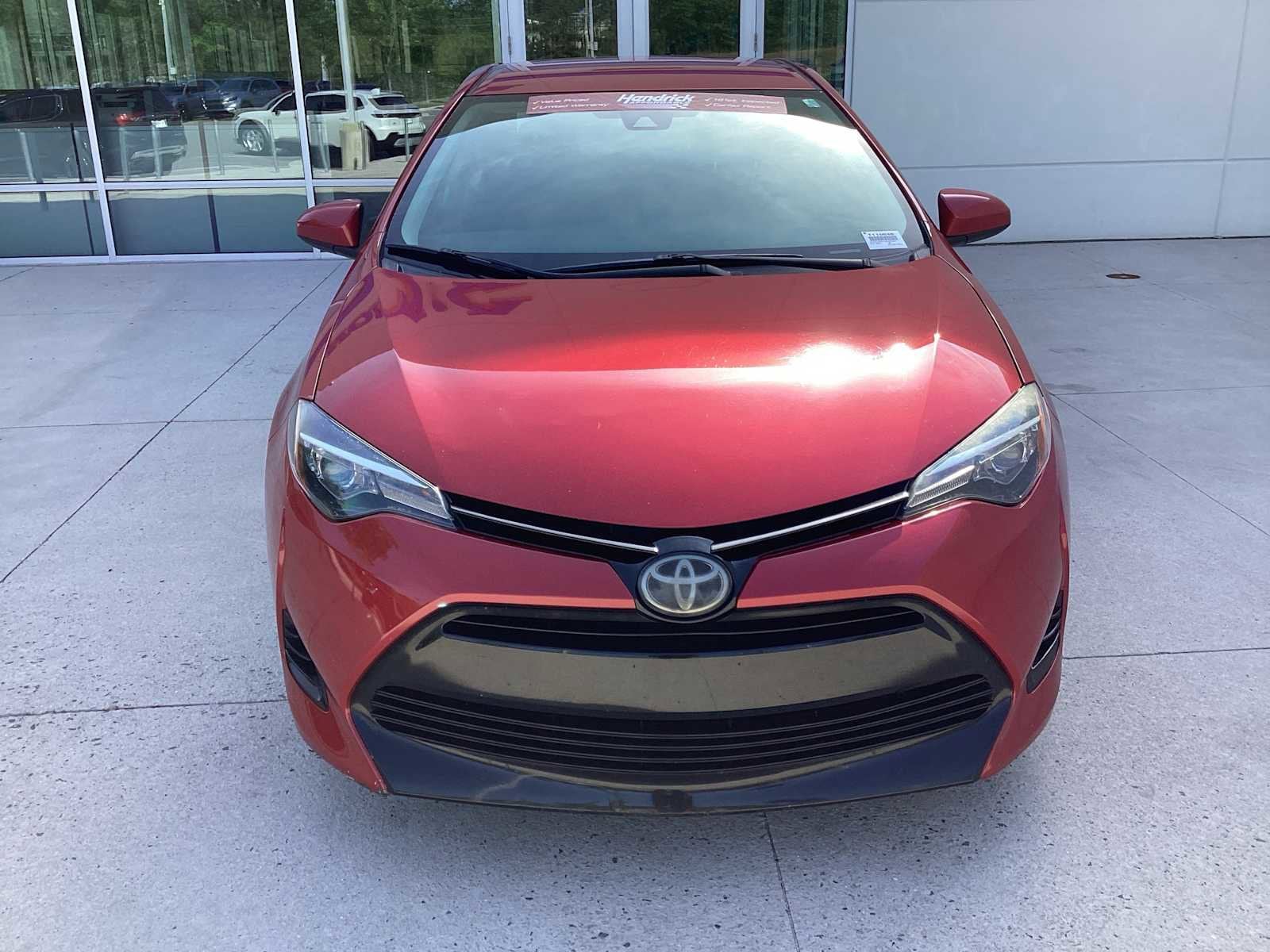 2018 Toyota Corolla LE photo 2