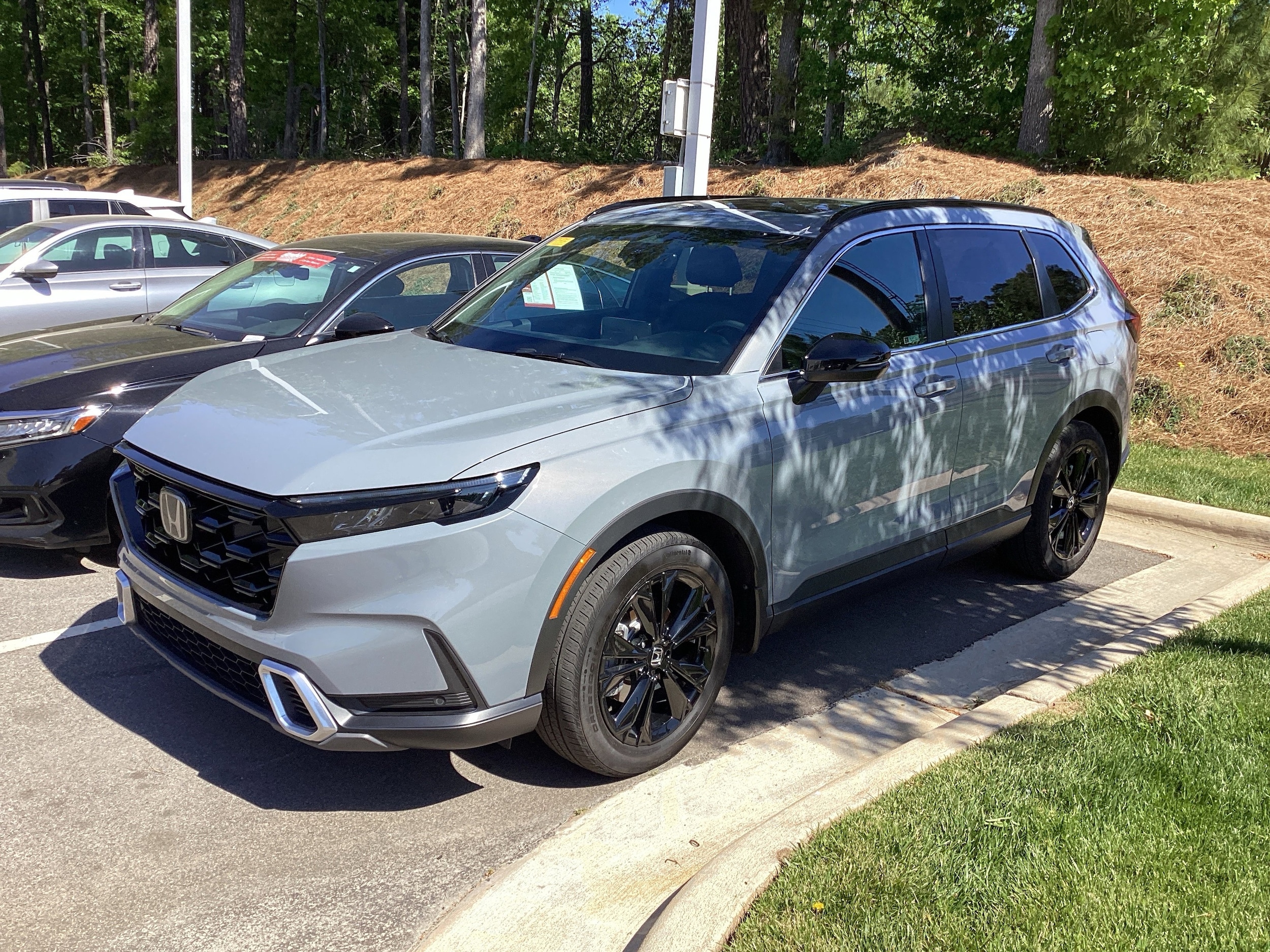 2023 Honda CR-V Hybrid Sport Touring photo 6