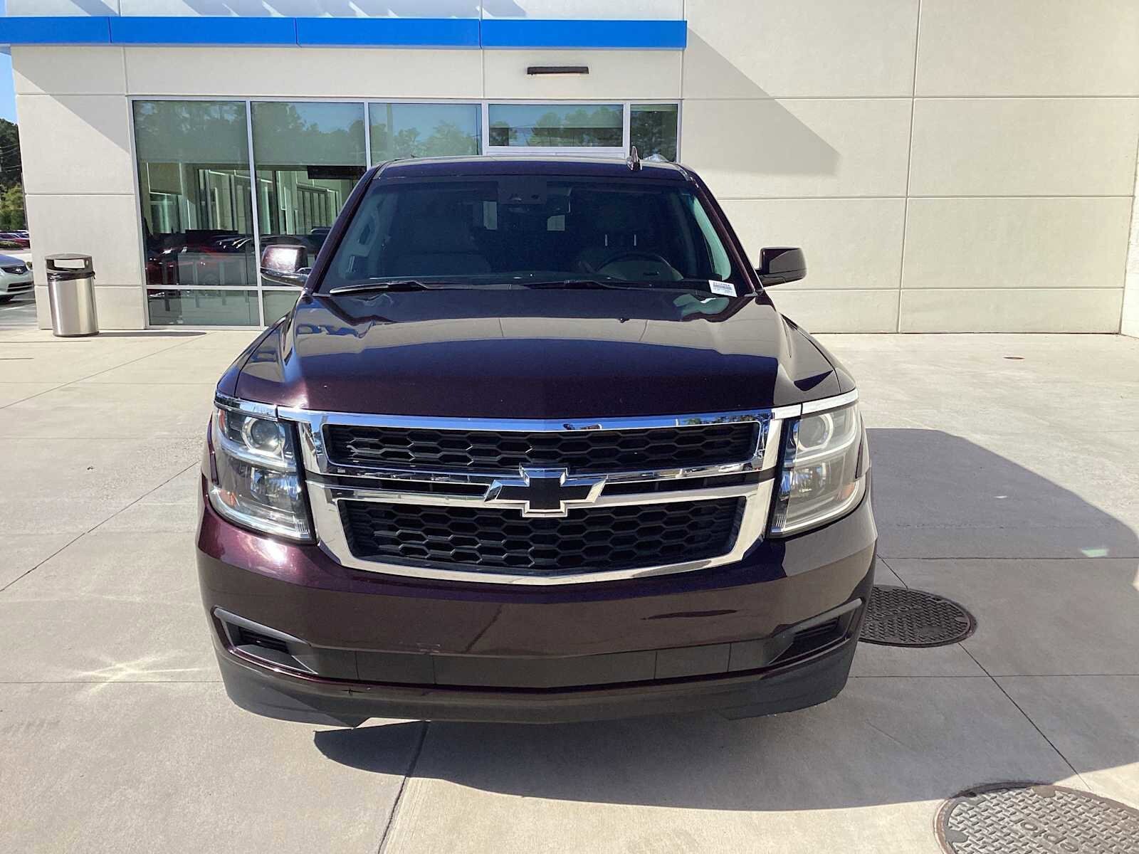 2017 Chevrolet Tahoe LT photo 2