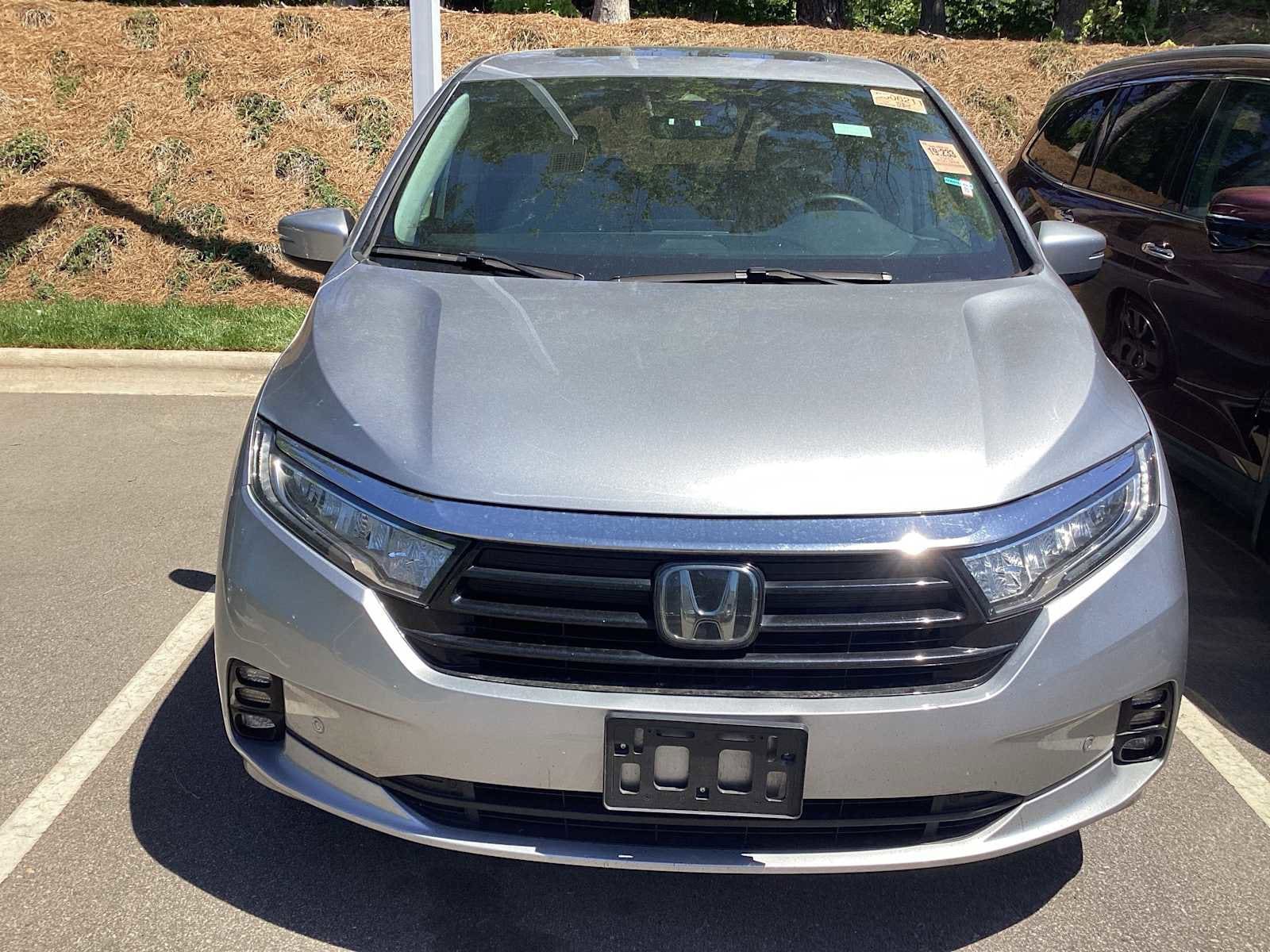 2023 Honda Odyssey Touring photo 3