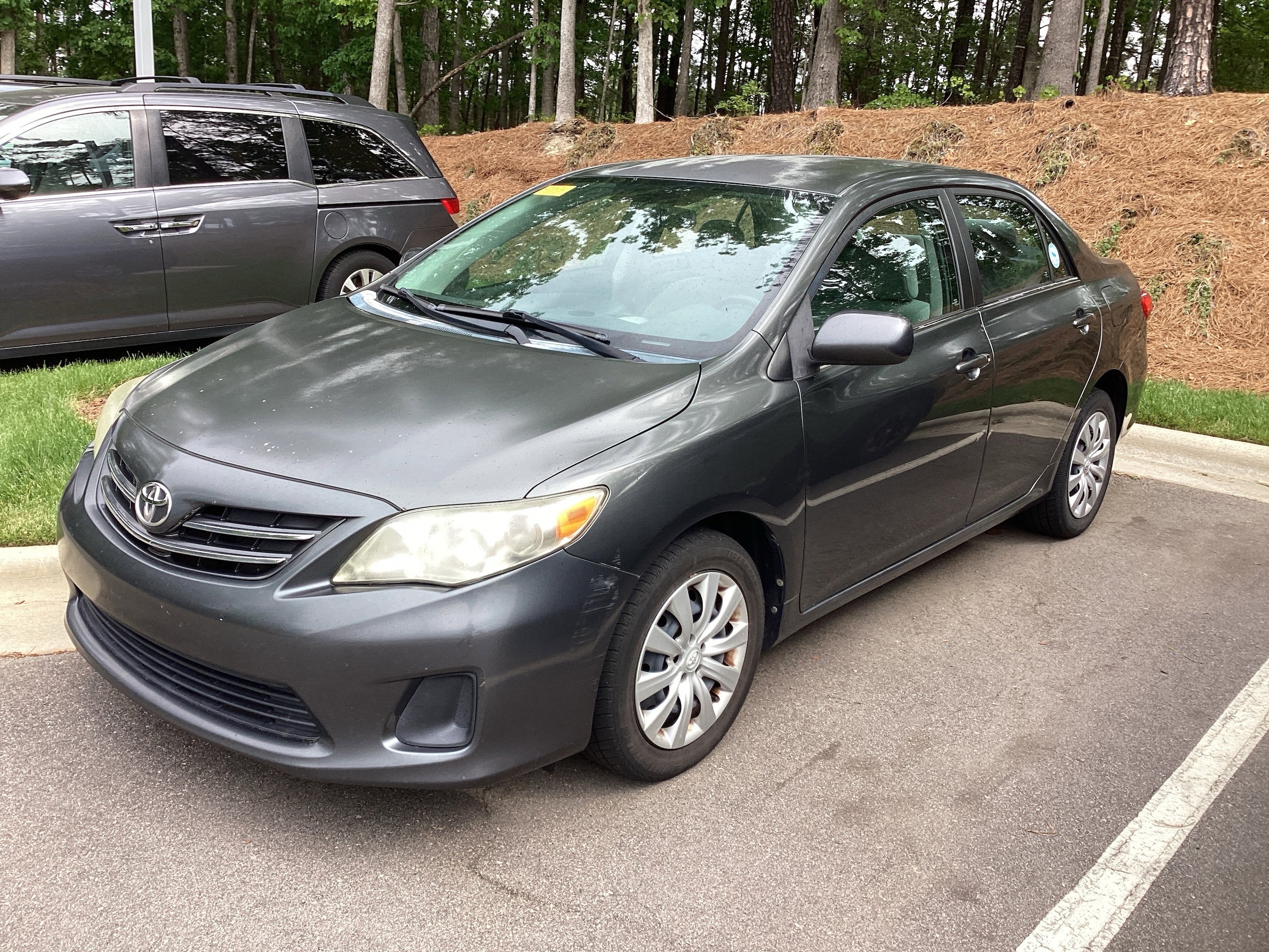 2013 Toyota Corolla LE photo 6