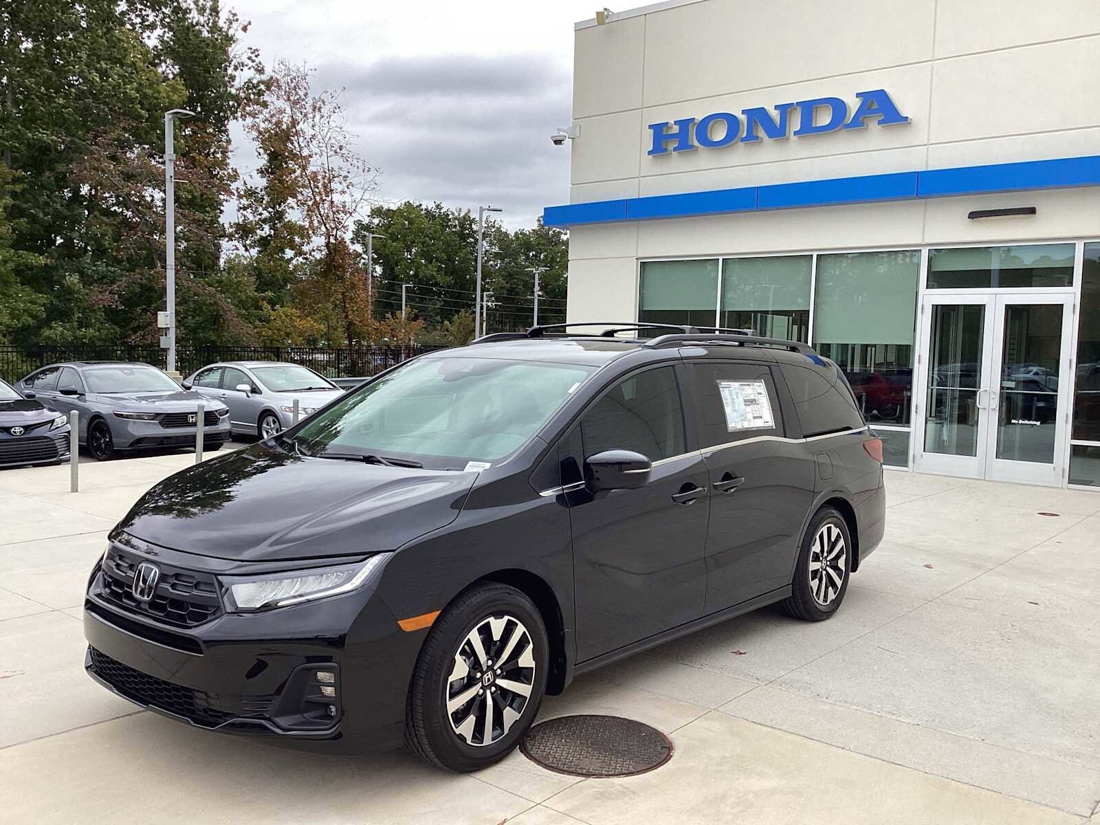 2026 Honda Odyssey EX-L photo 3
