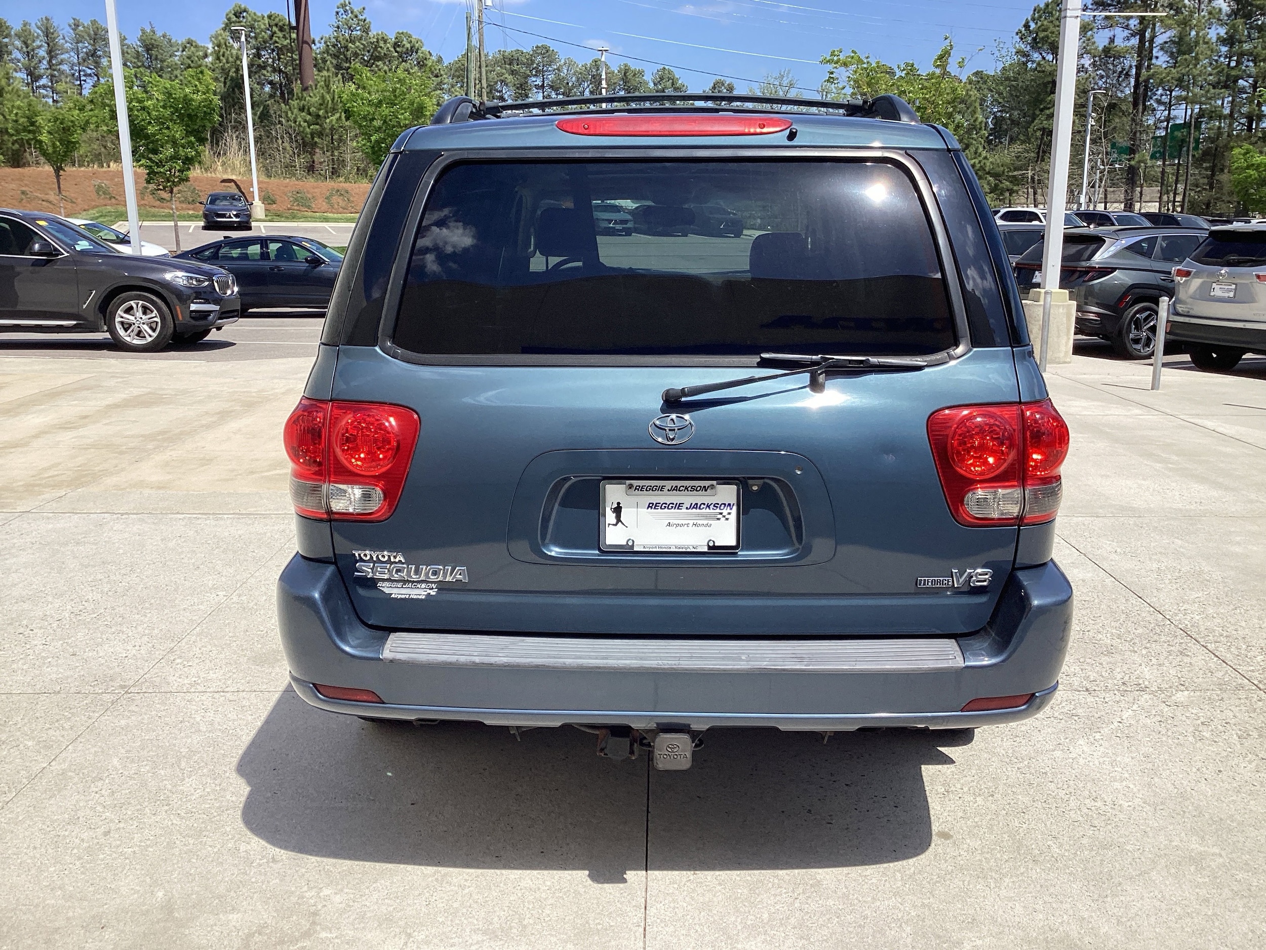 2006 Toyota Sequoia Limited V8 photo 3