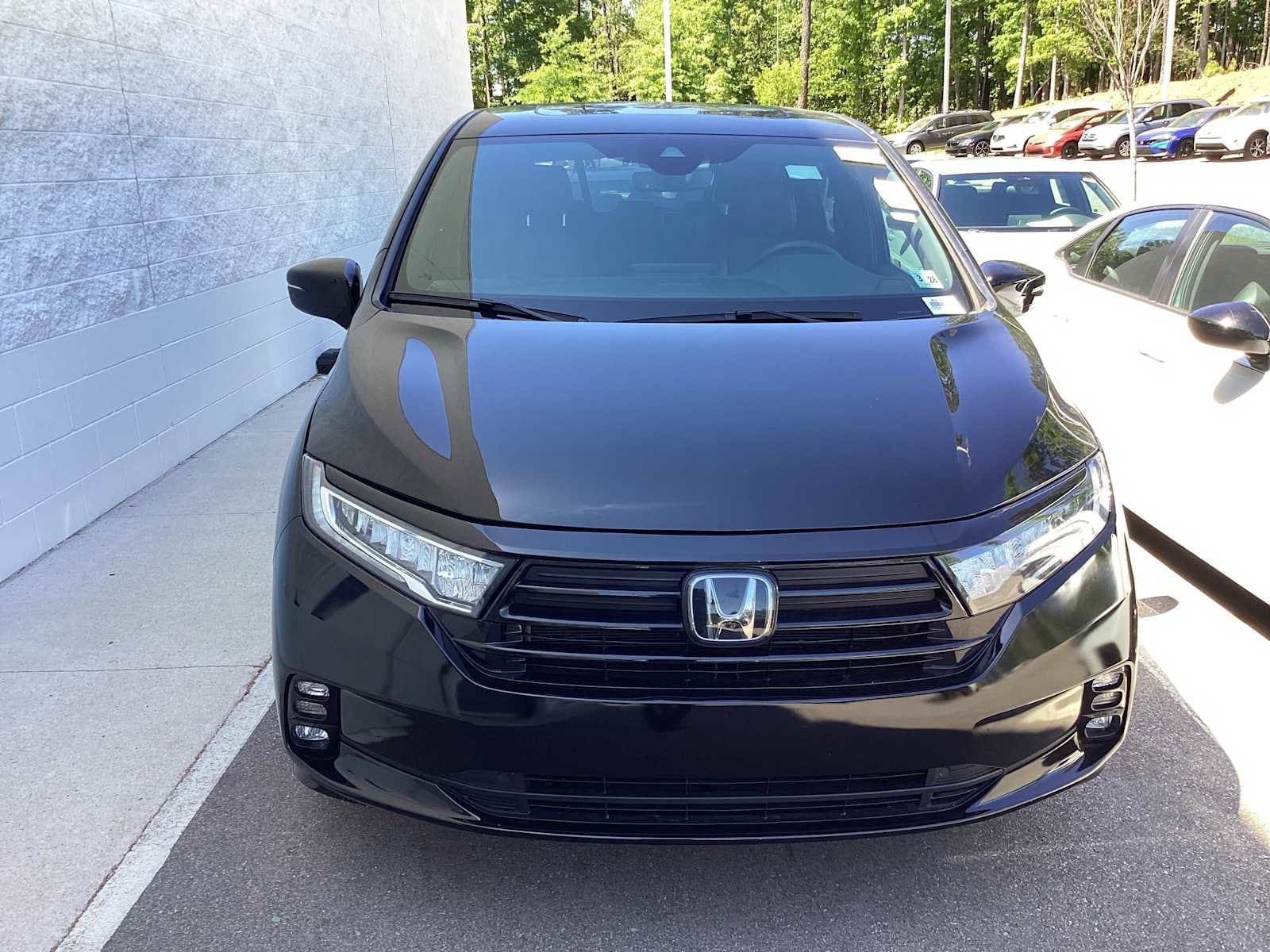 2023 Honda Odyssey Sport photo 3