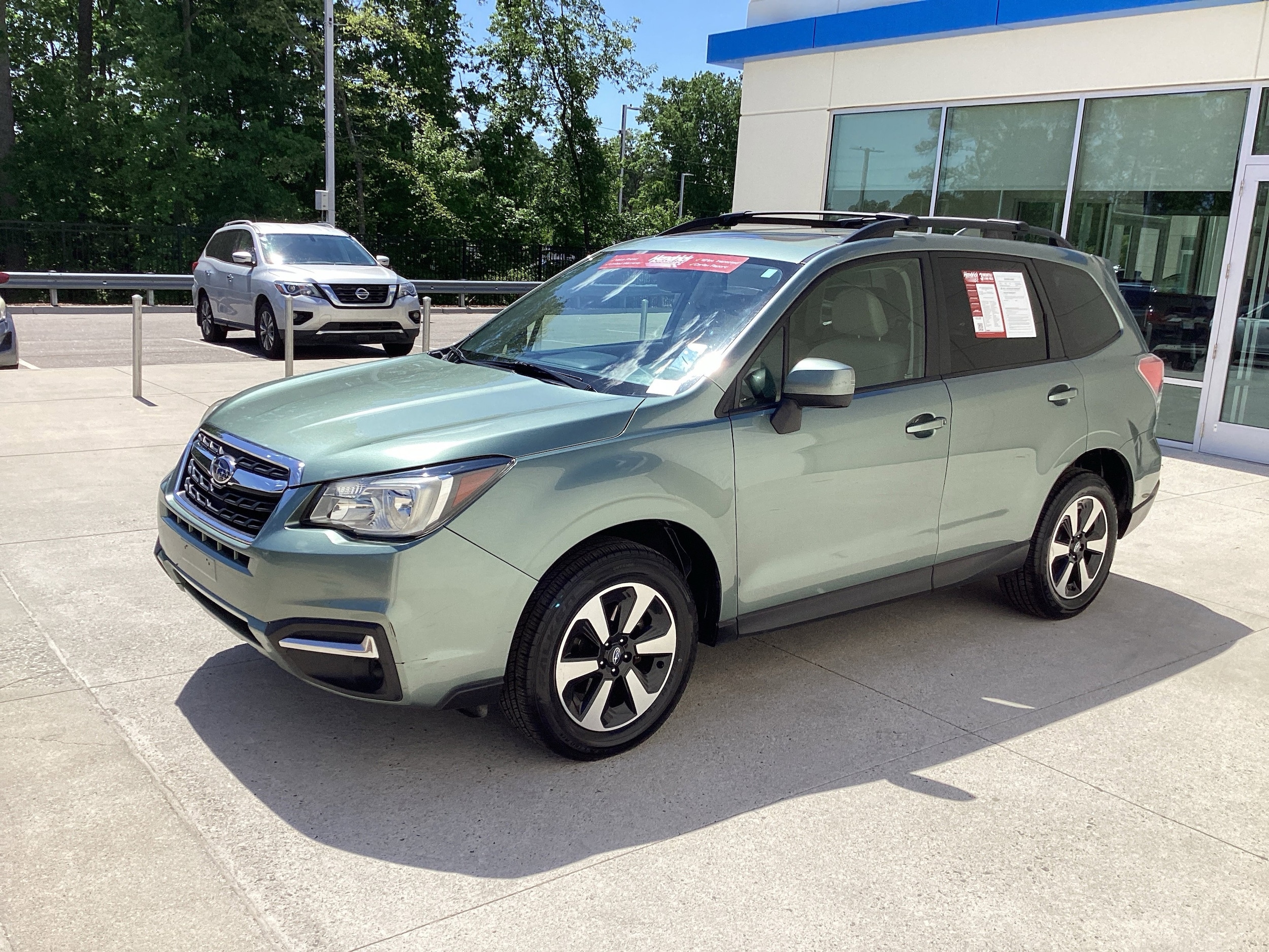 2017 Subaru Forester 2.5i Premium photo 4