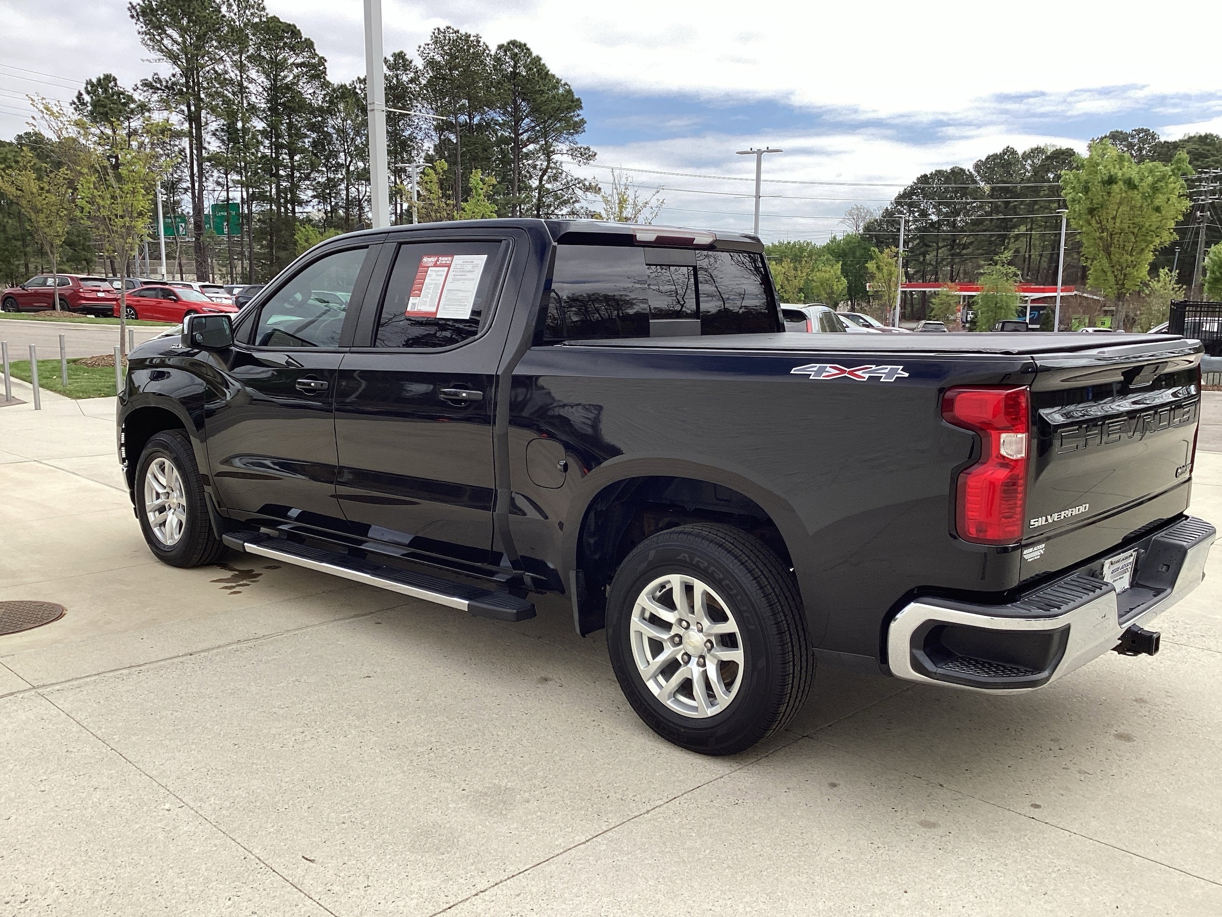 2019 Chevrolet Silverado 1500 LT photo 6