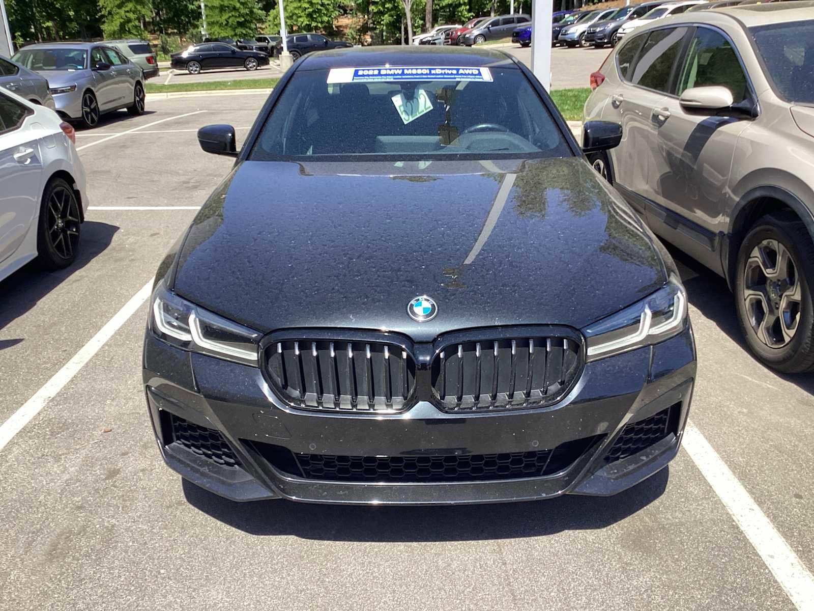 2022 BMW M550i xDrive photo 2