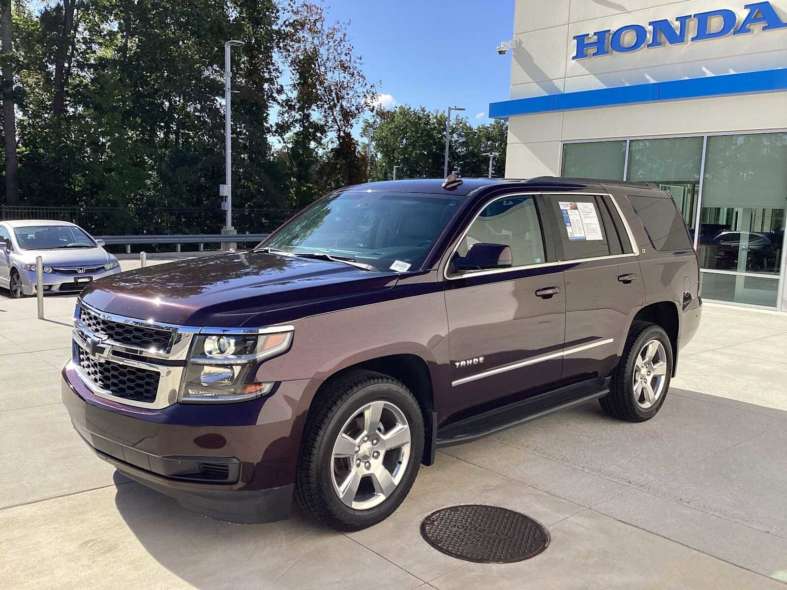 2017 Chevrolet Tahoe LT photo 3