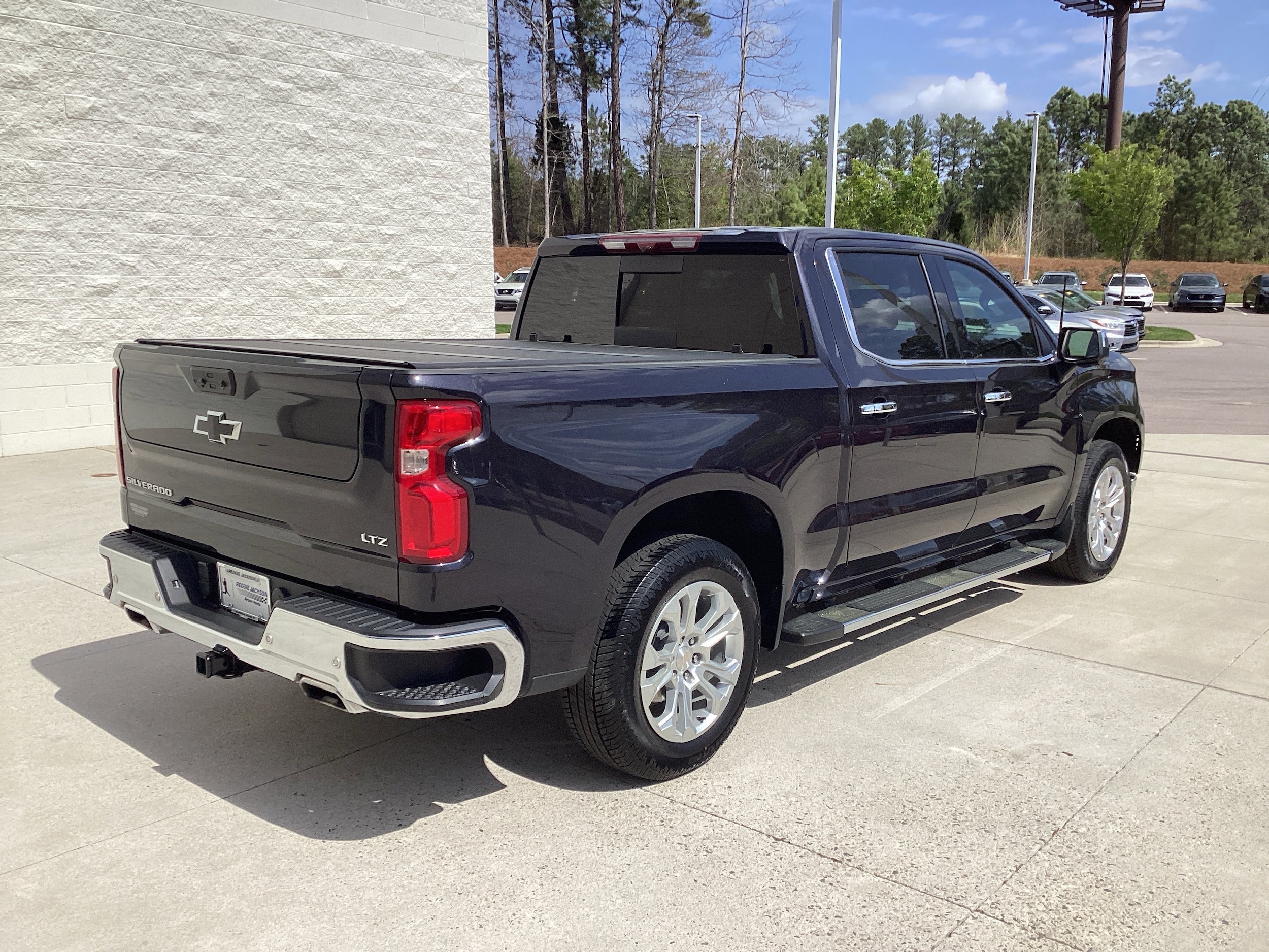 2024 Chevrolet Silverado 1500 LTZ photo 3