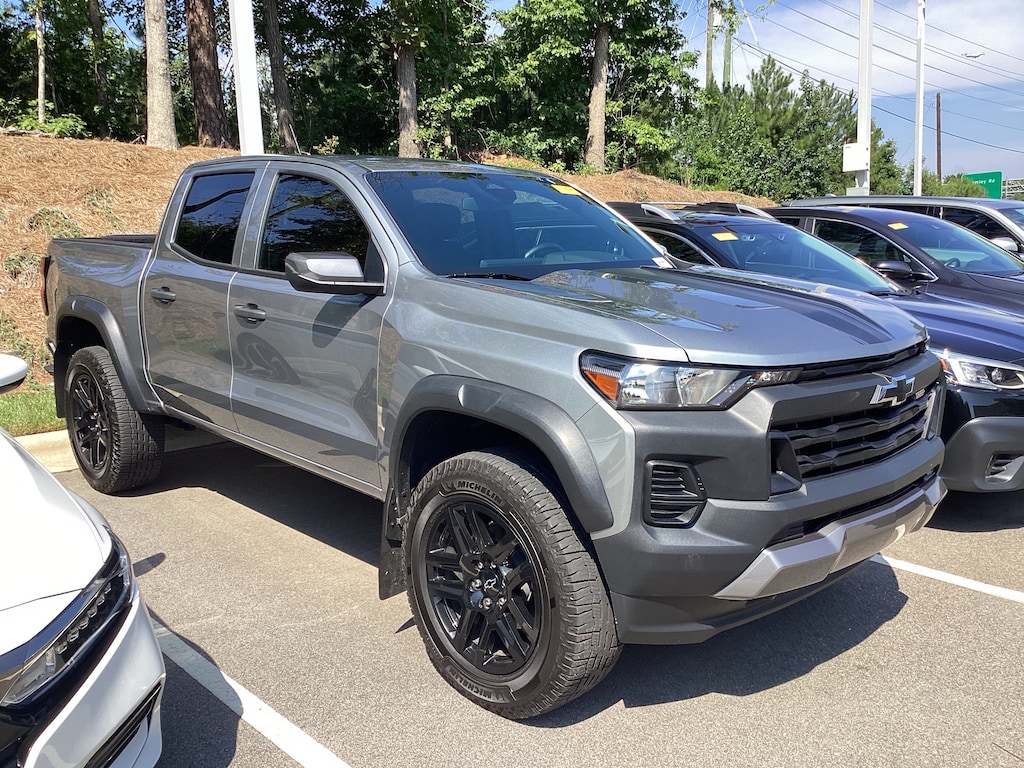 Used 2025 Chevrolet Colorado Trail Boss Truck Crew Cab