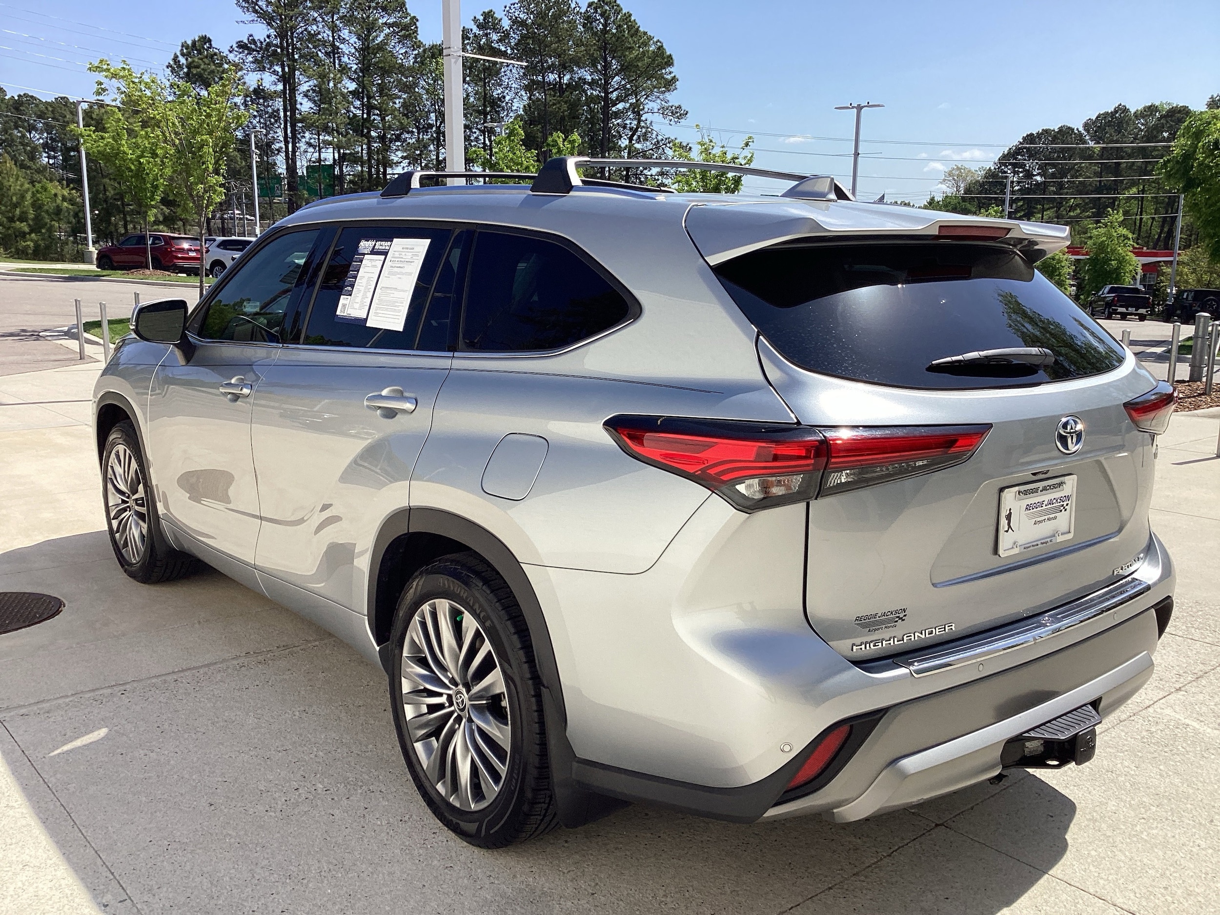 2022 Toyota Highlander Hybrid Platinum photo 5