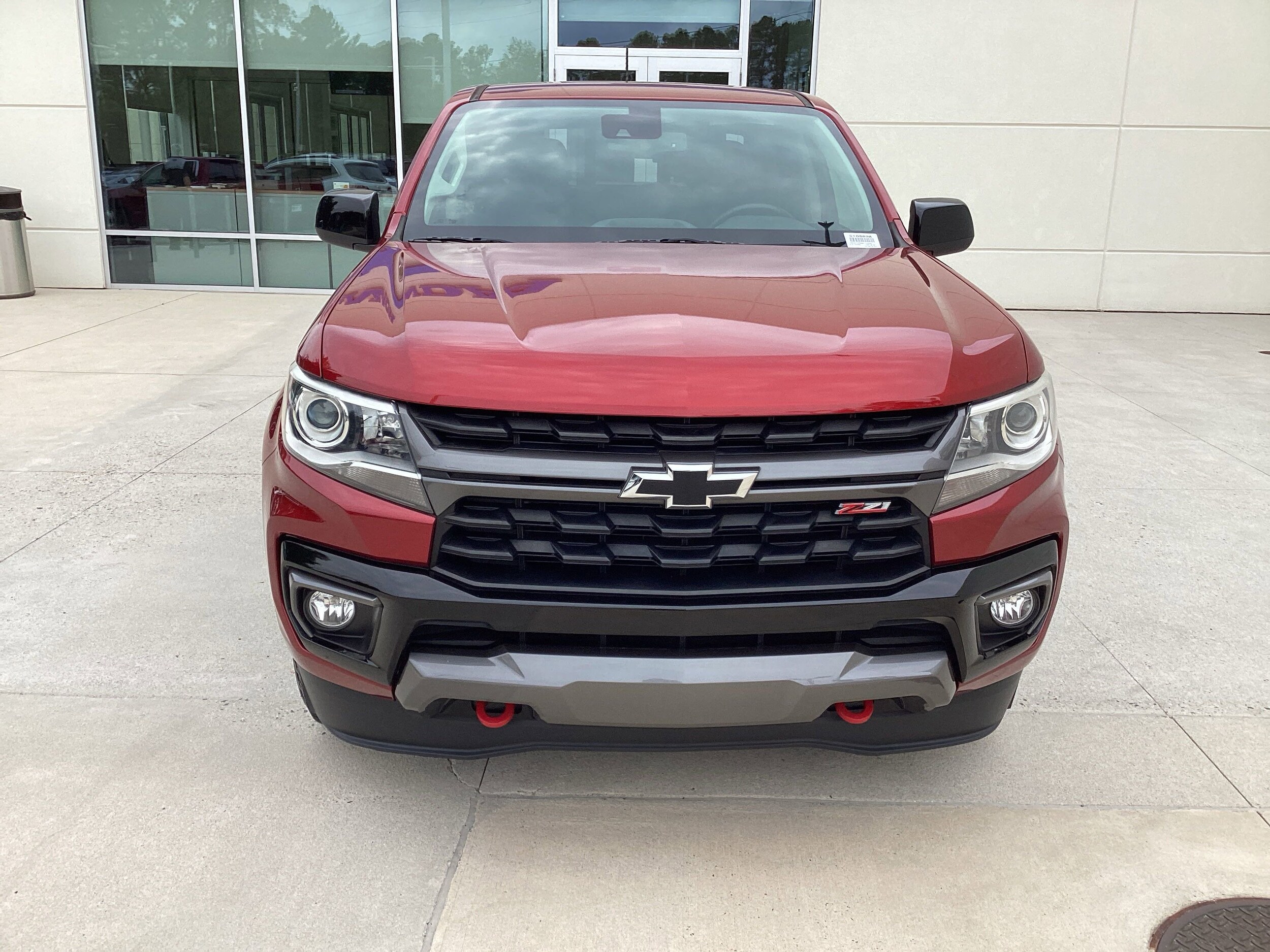 2021 Chevrolet Colorado Z71 photo 2