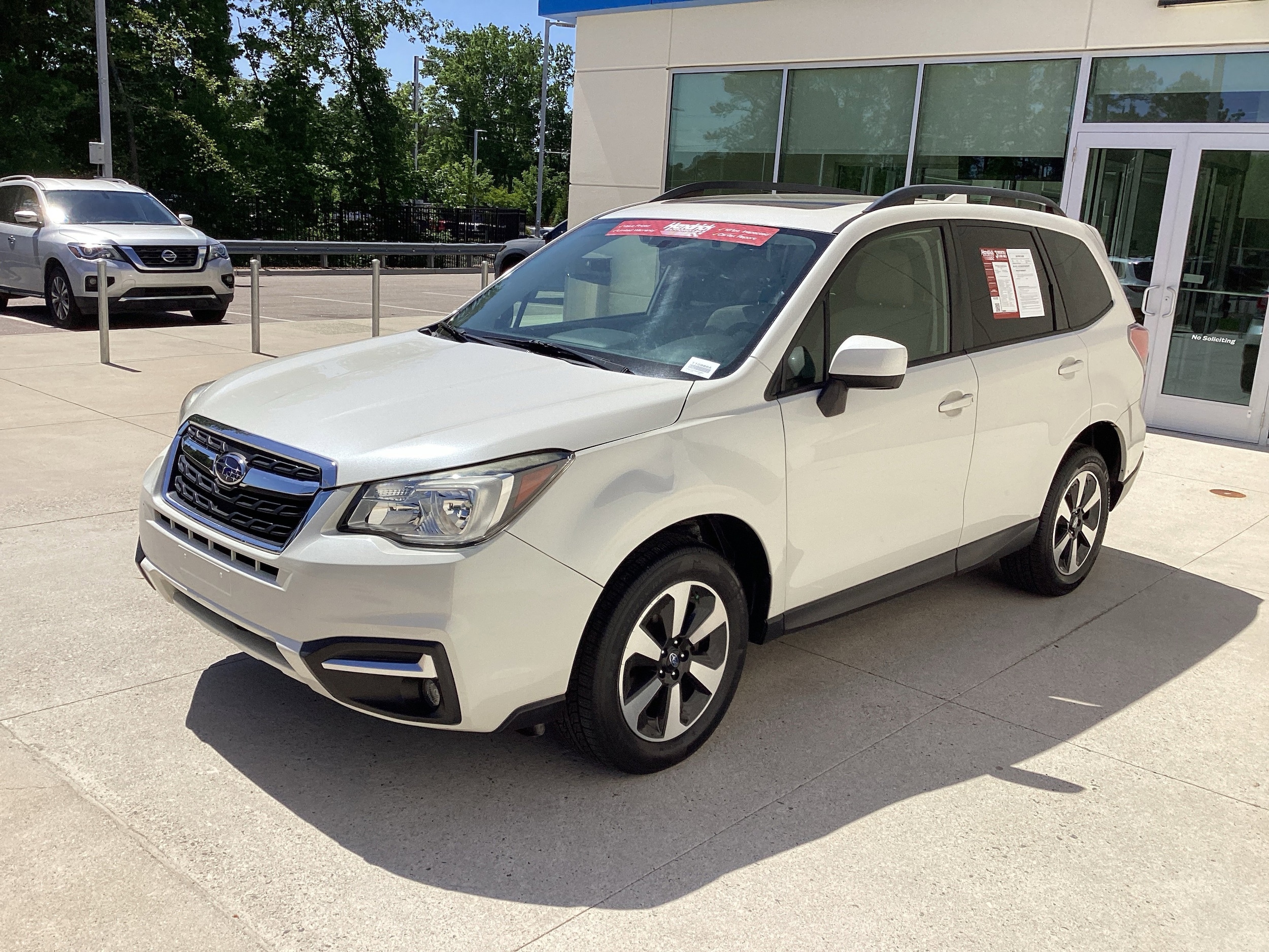 2017 Subaru Forester 2.5i Premium photo 4