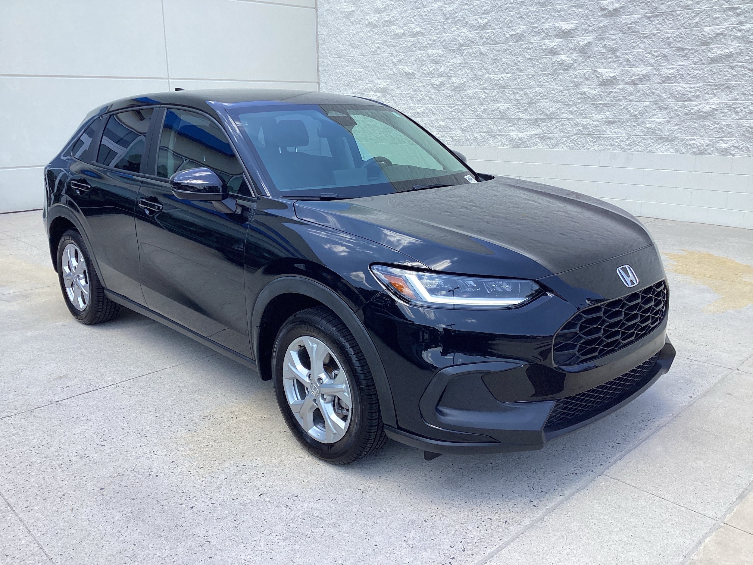 Certified 2024 Honda HR-V LX with VIN 3CZRZ1H38RM706817 for sale in Kansas City