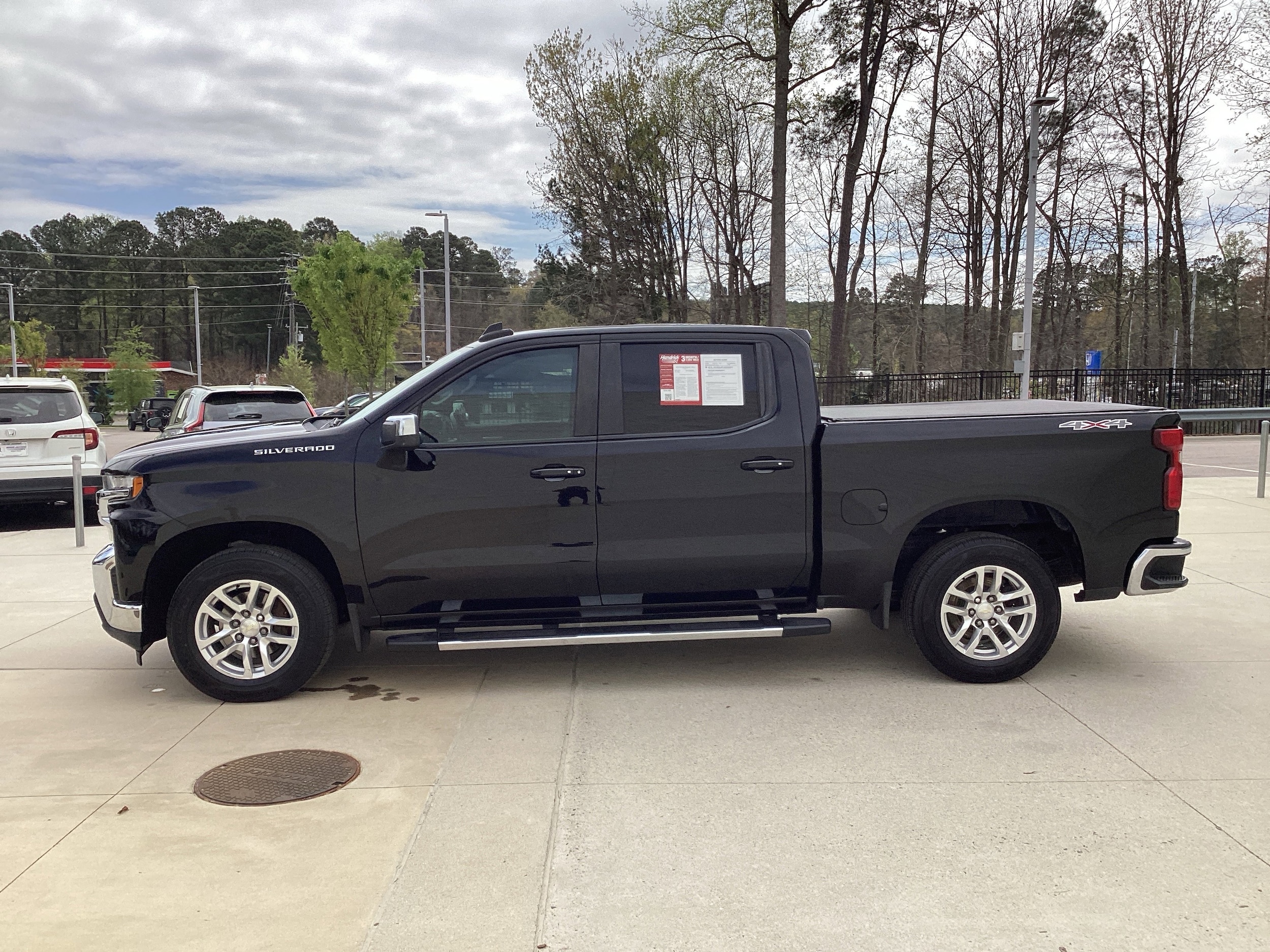 2019 Chevrolet Silverado 1500 LT photo 5