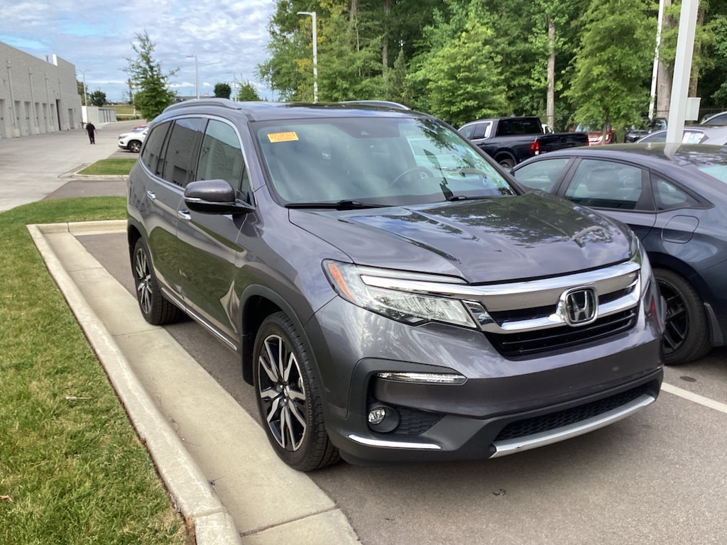 Used 2020 Honda Pilot Touring 8 Passenger AWD SUV