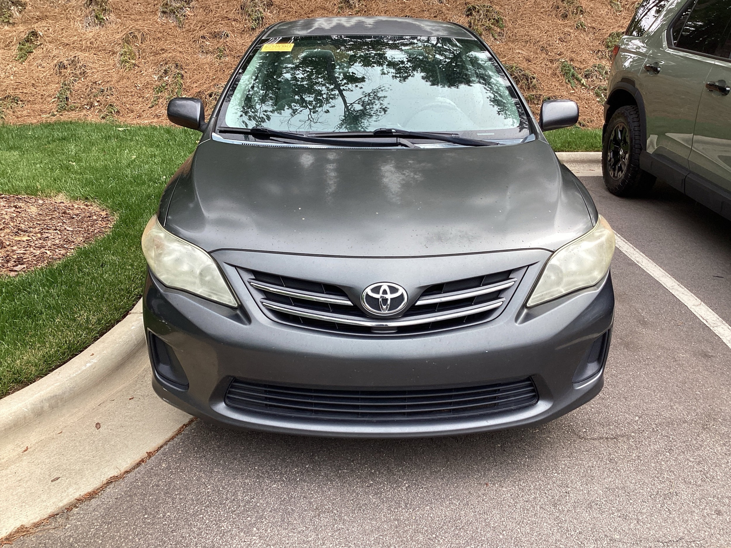 2013 Toyota Corolla LE photo 3
