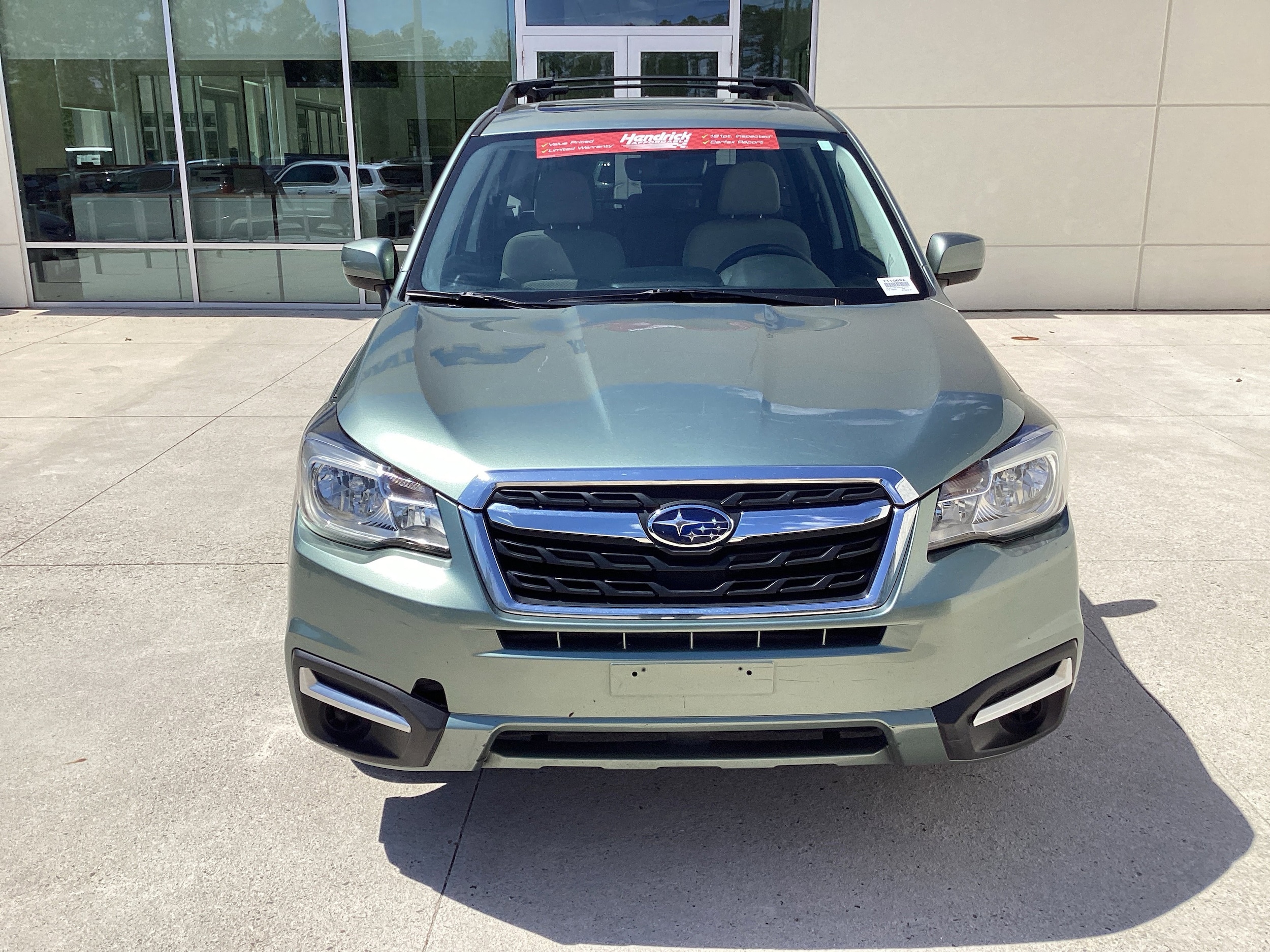 2017 Subaru Forester 2.5i Premium photo 2