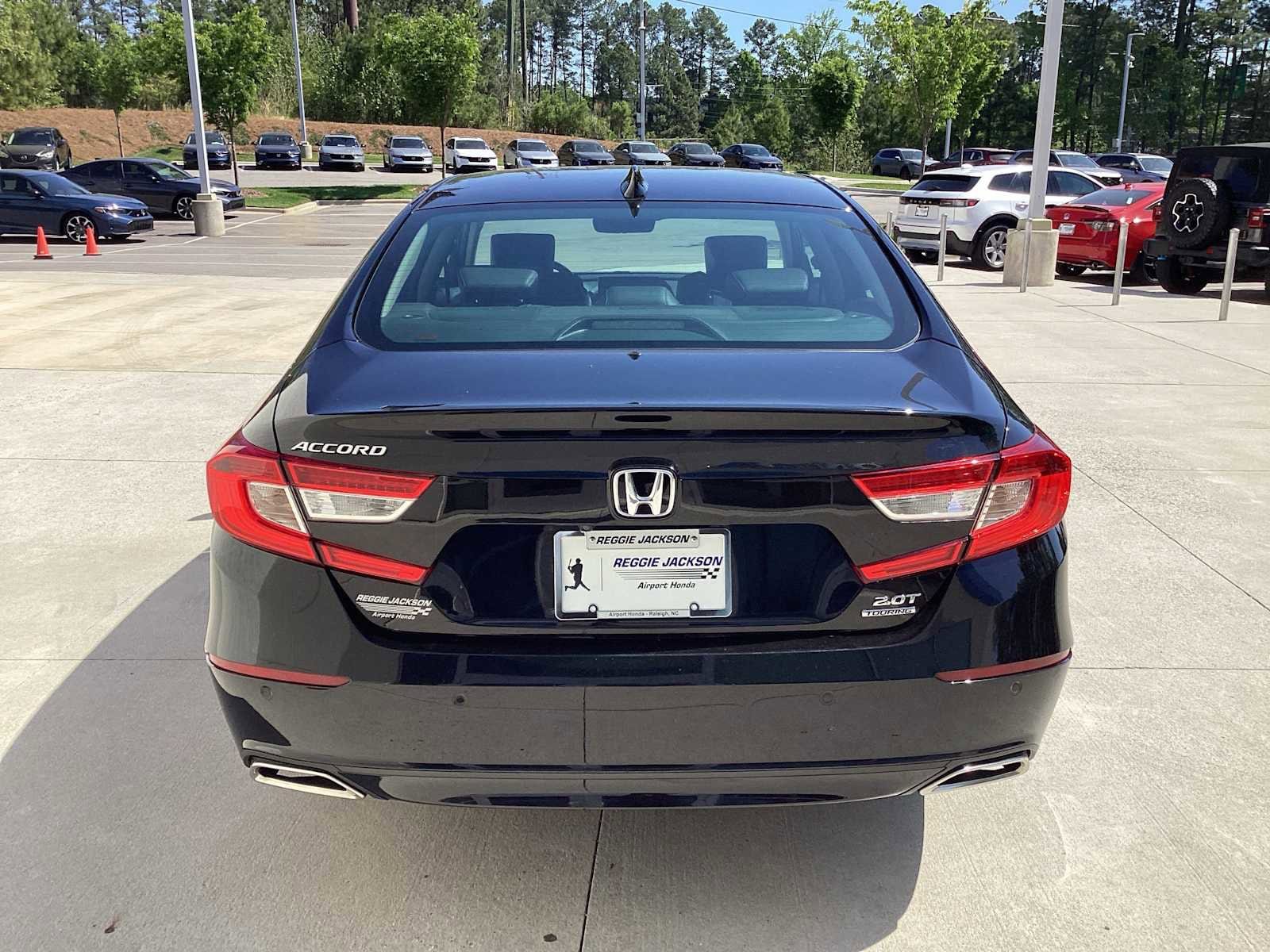 2021 Honda Accord Touring 2.0T photo 3