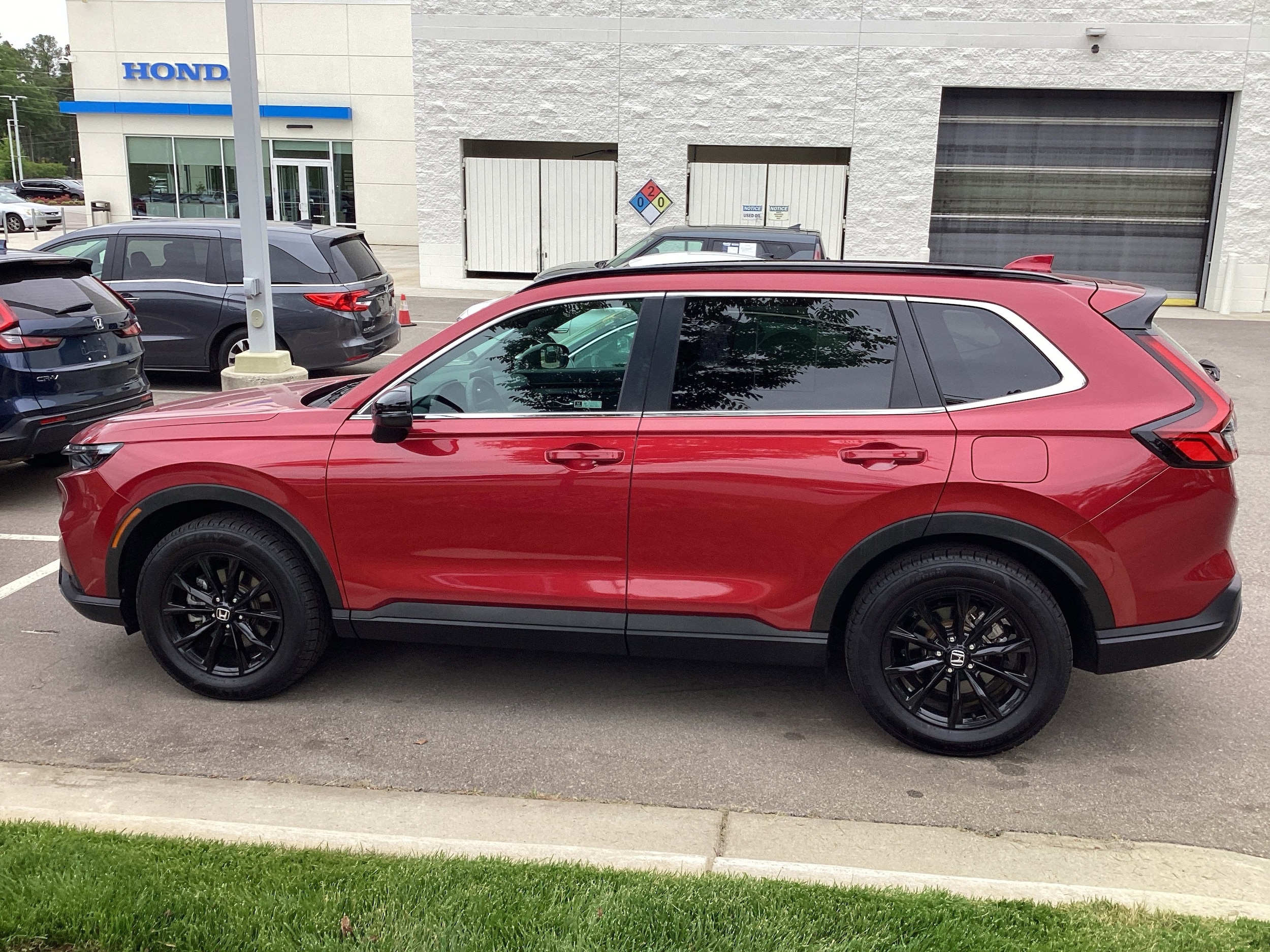 2024 Honda CR-V Hybrid Sport-L photo 6