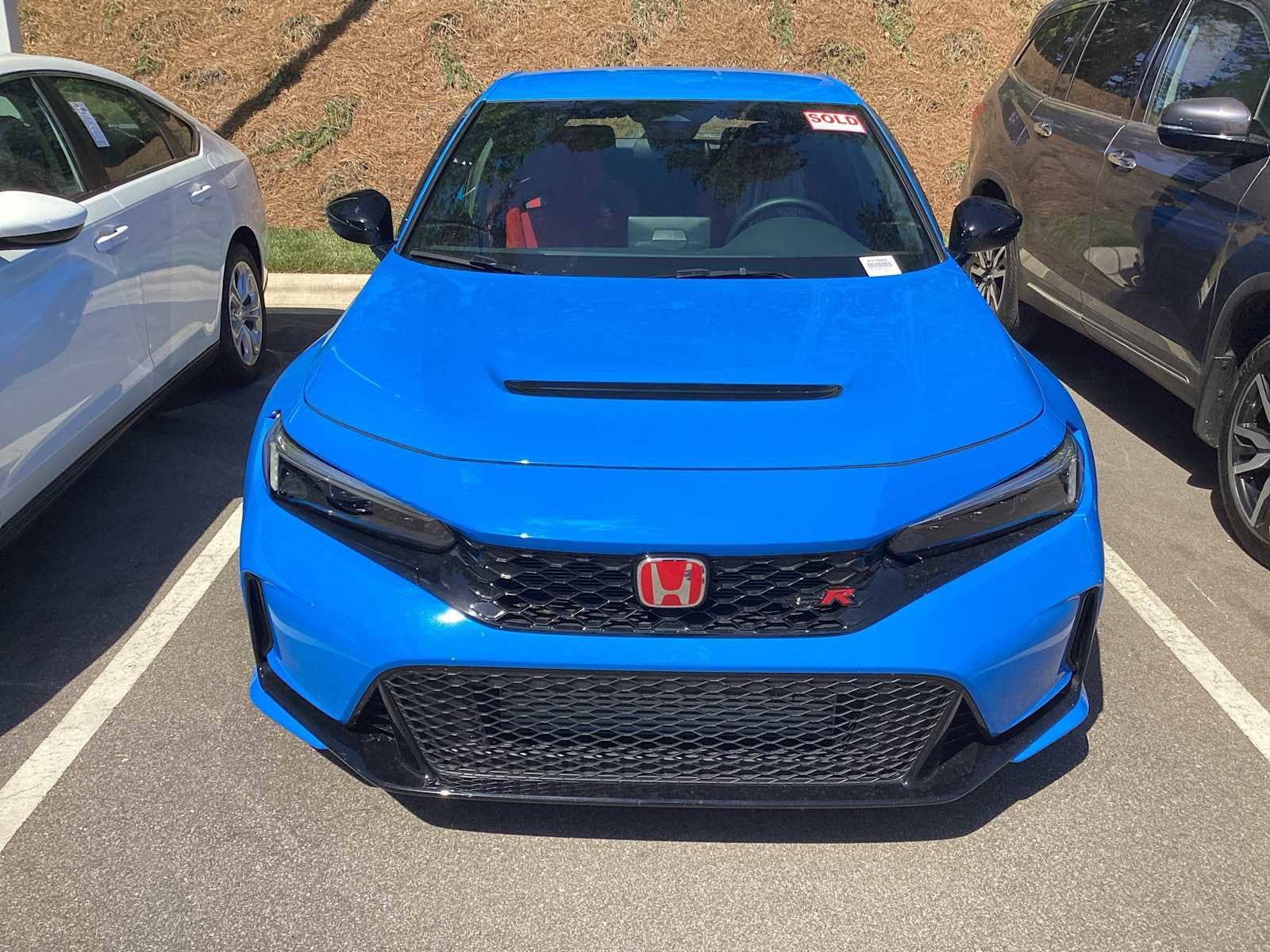 2025 Honda Civic Type R photo 2
