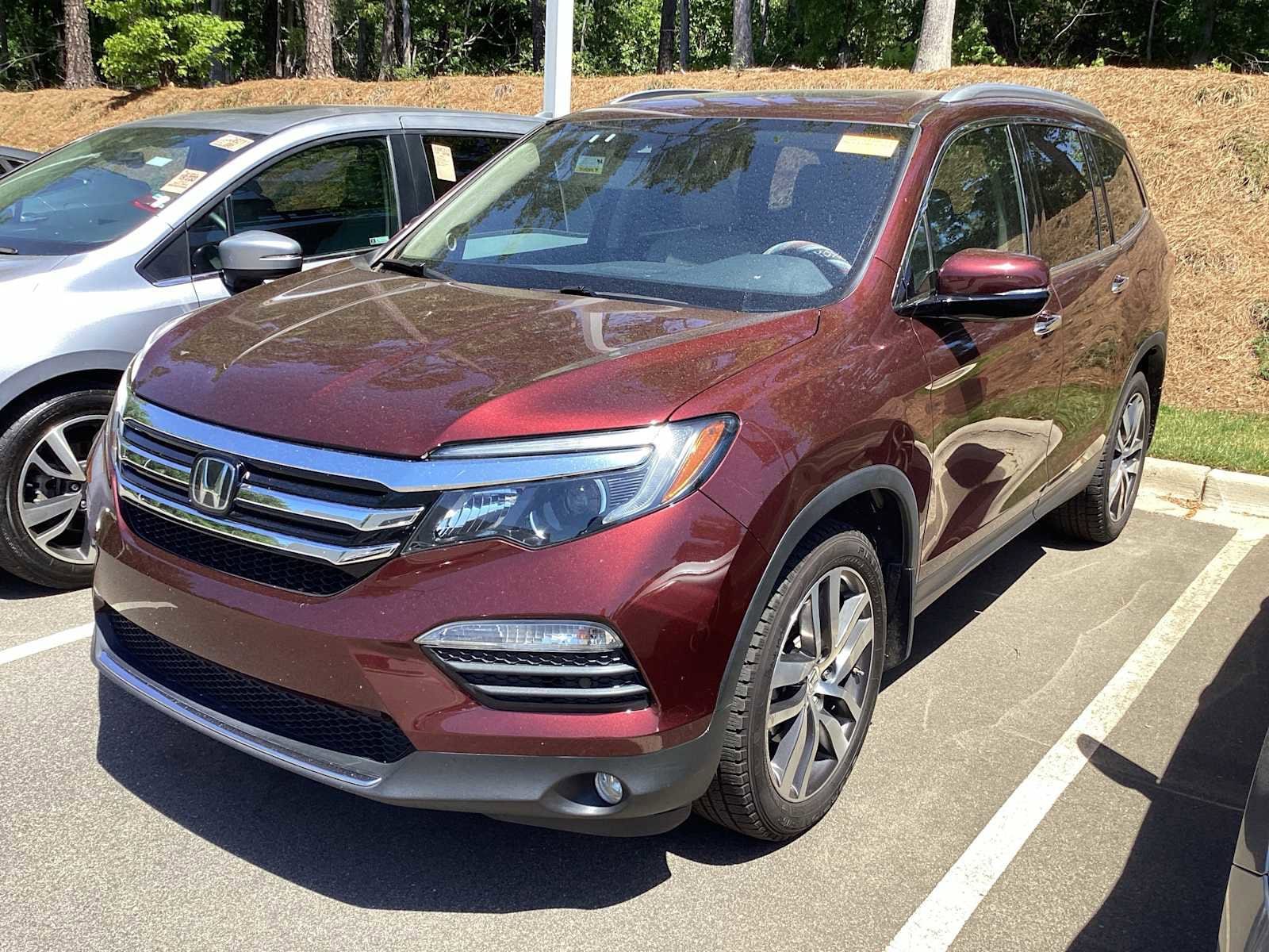2018 Honda Pilot Touring AWD photo 6