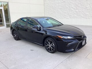 2024 Toyota Camry SE Sedan