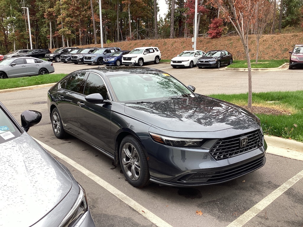 Used 2024 Honda Accord EX Sedan