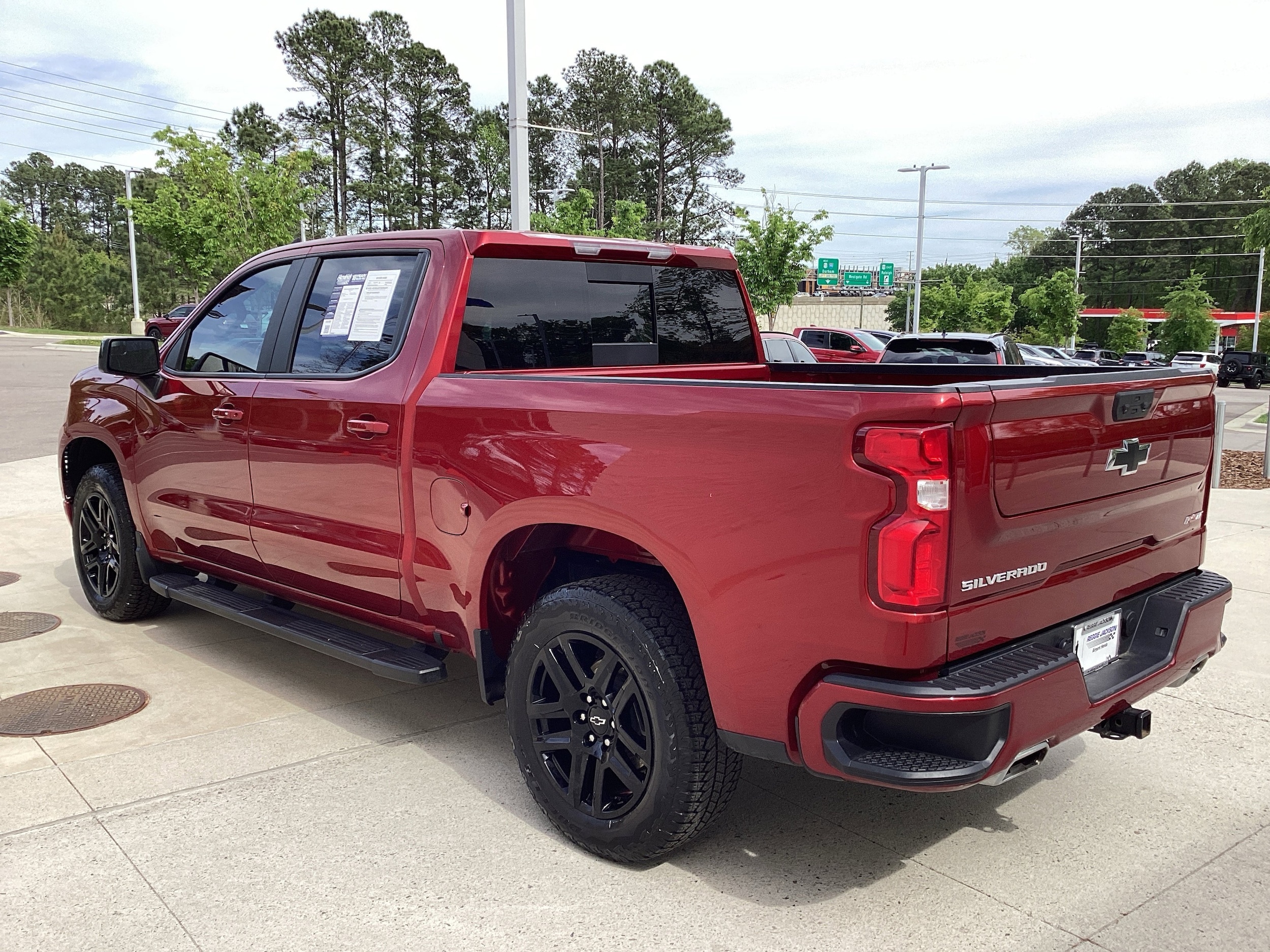 2025 Chevrolet Silverado 1500 RST photo 5