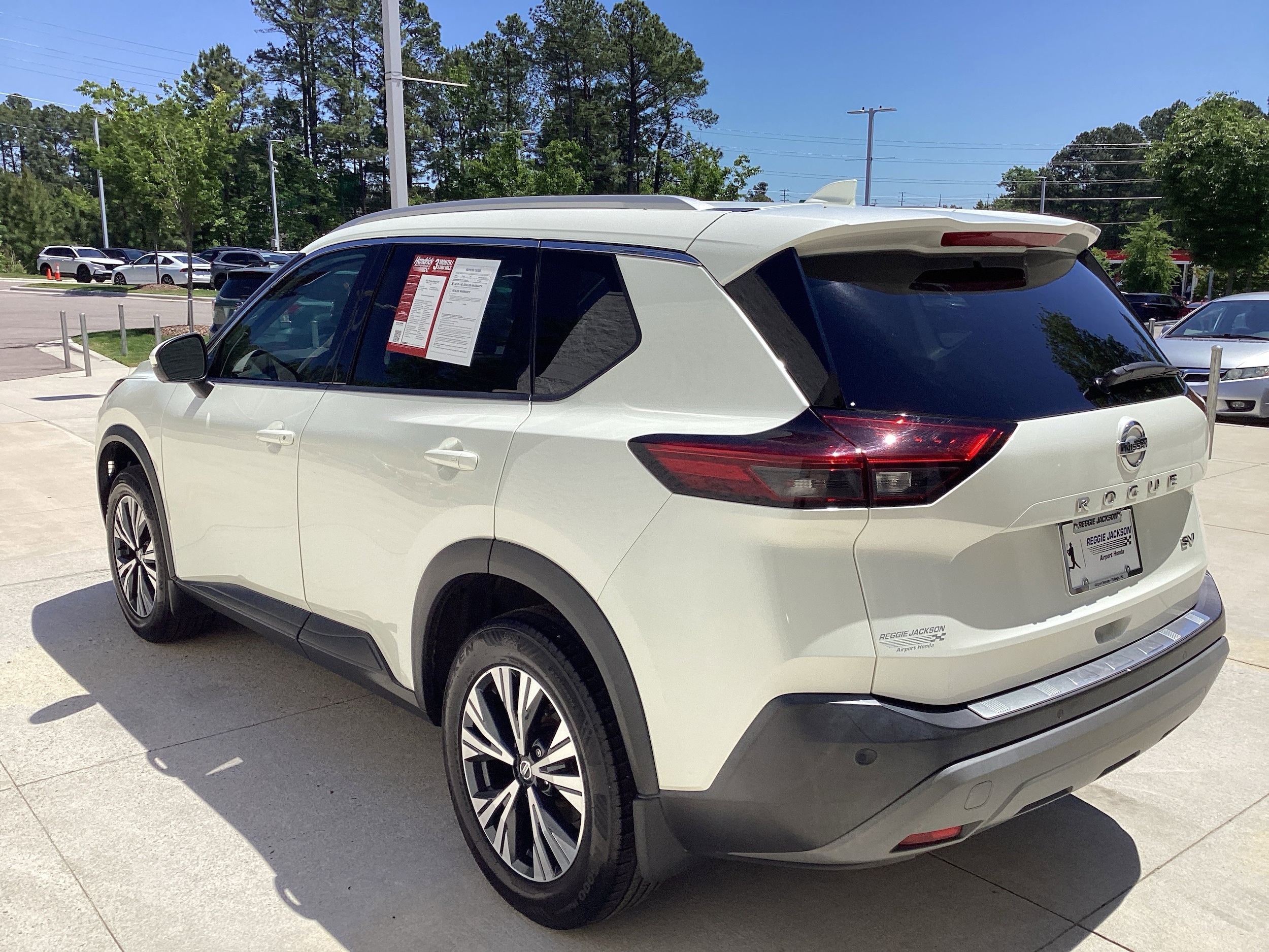 2021 Nissan Rogue SV photo 6