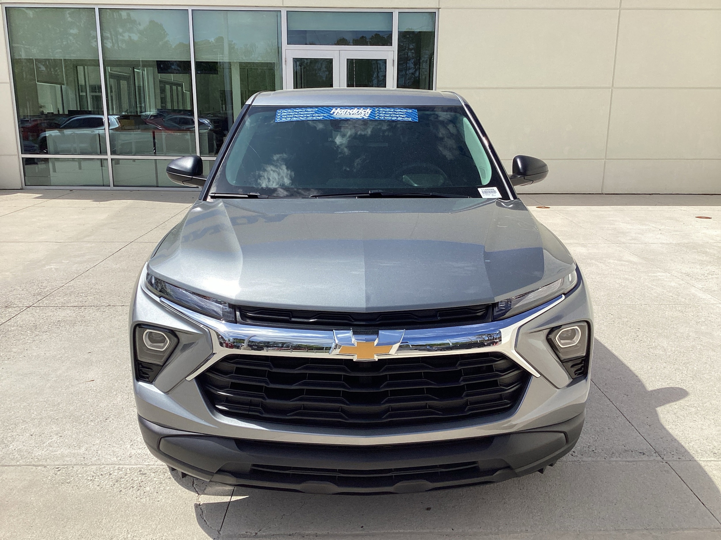 2026 Chevrolet Trailblazer LS photo 2