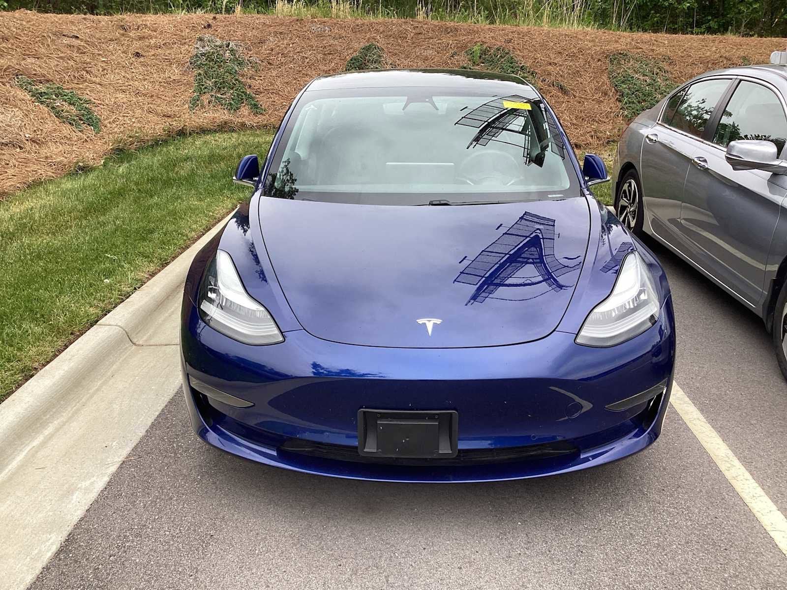 2020 Tesla Model 3 Standard Range photo 3