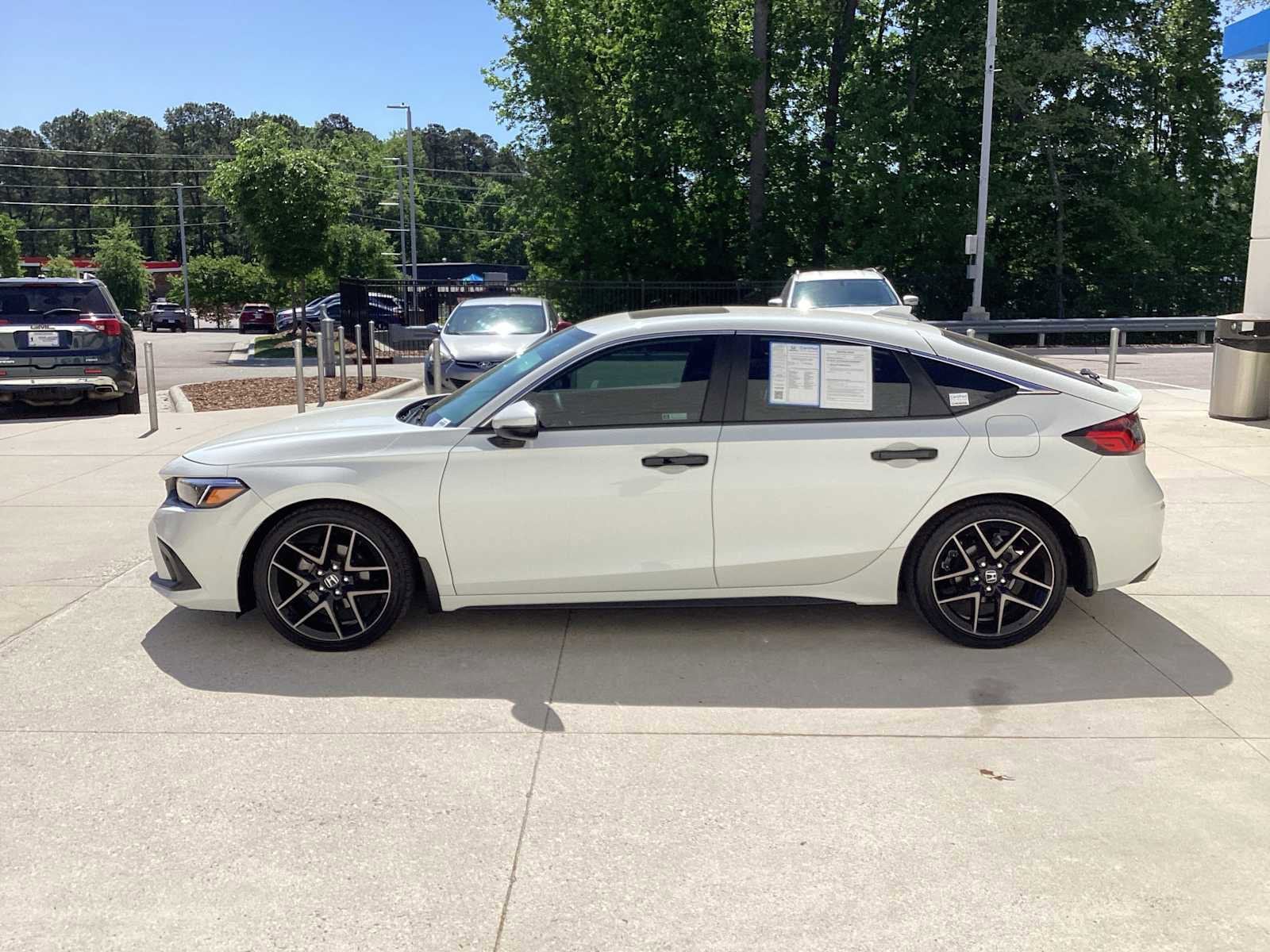 2024 Honda Civic Sport Touring photo 5