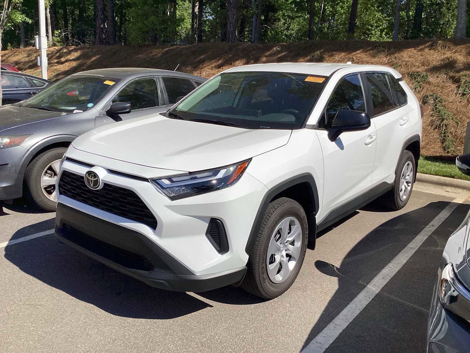 2025 Toyota RAV4 LE photo 6