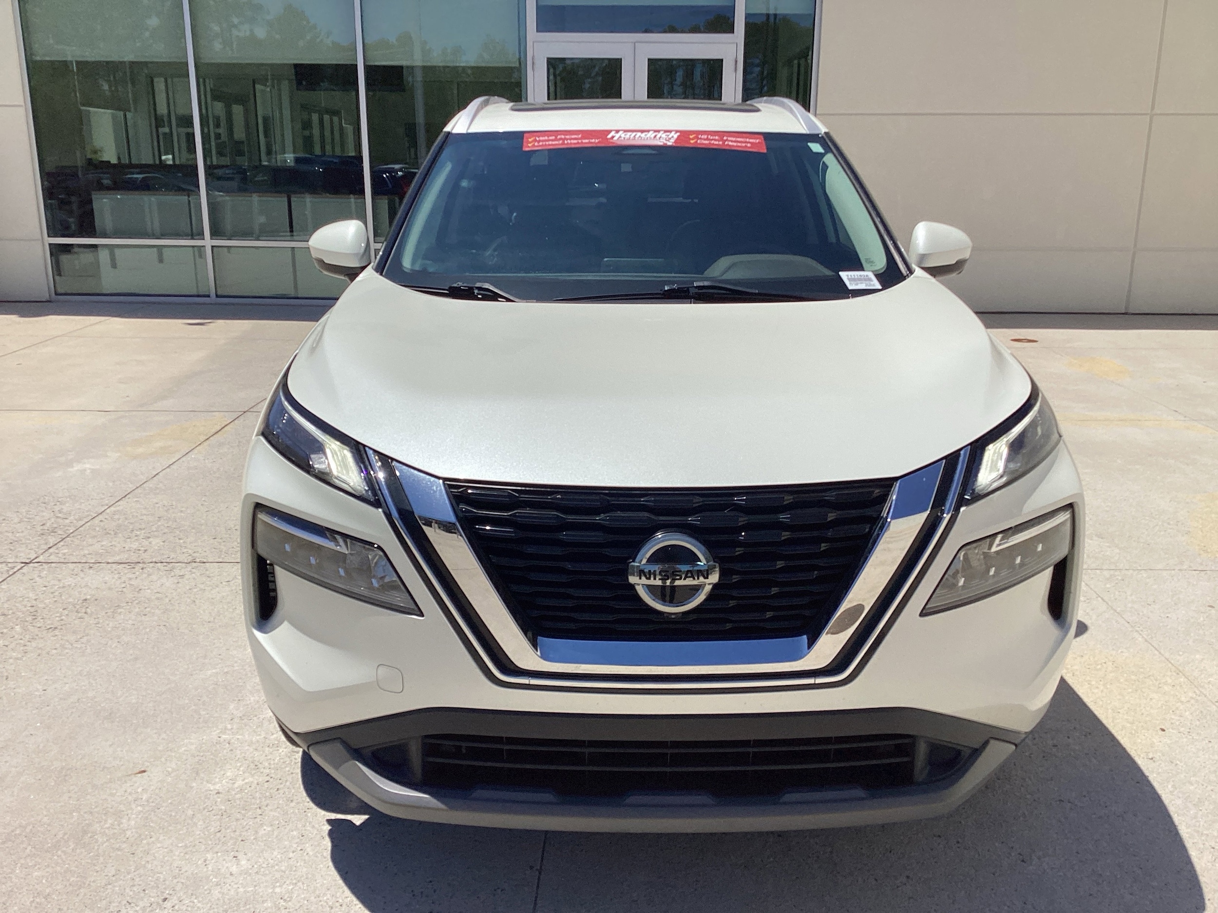 2021 Nissan Rogue SV photo 2