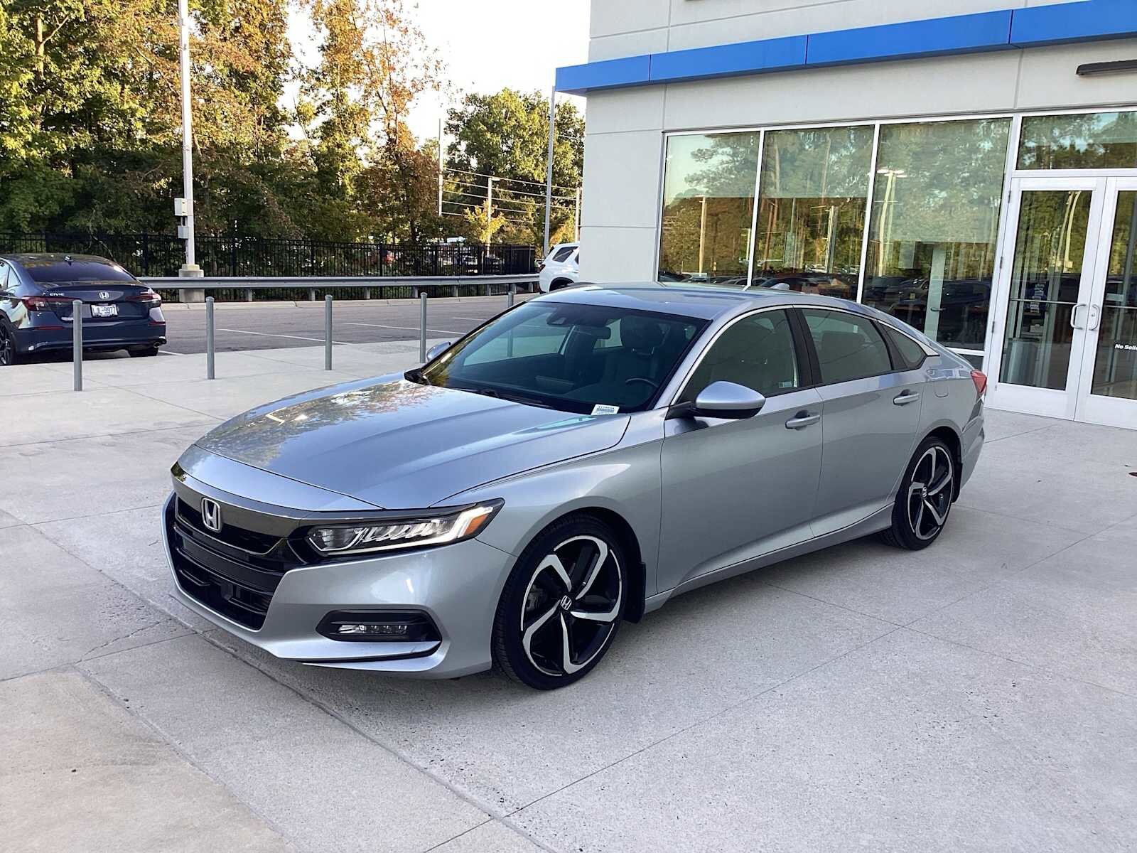 2018 Honda Accord Sport photo 3