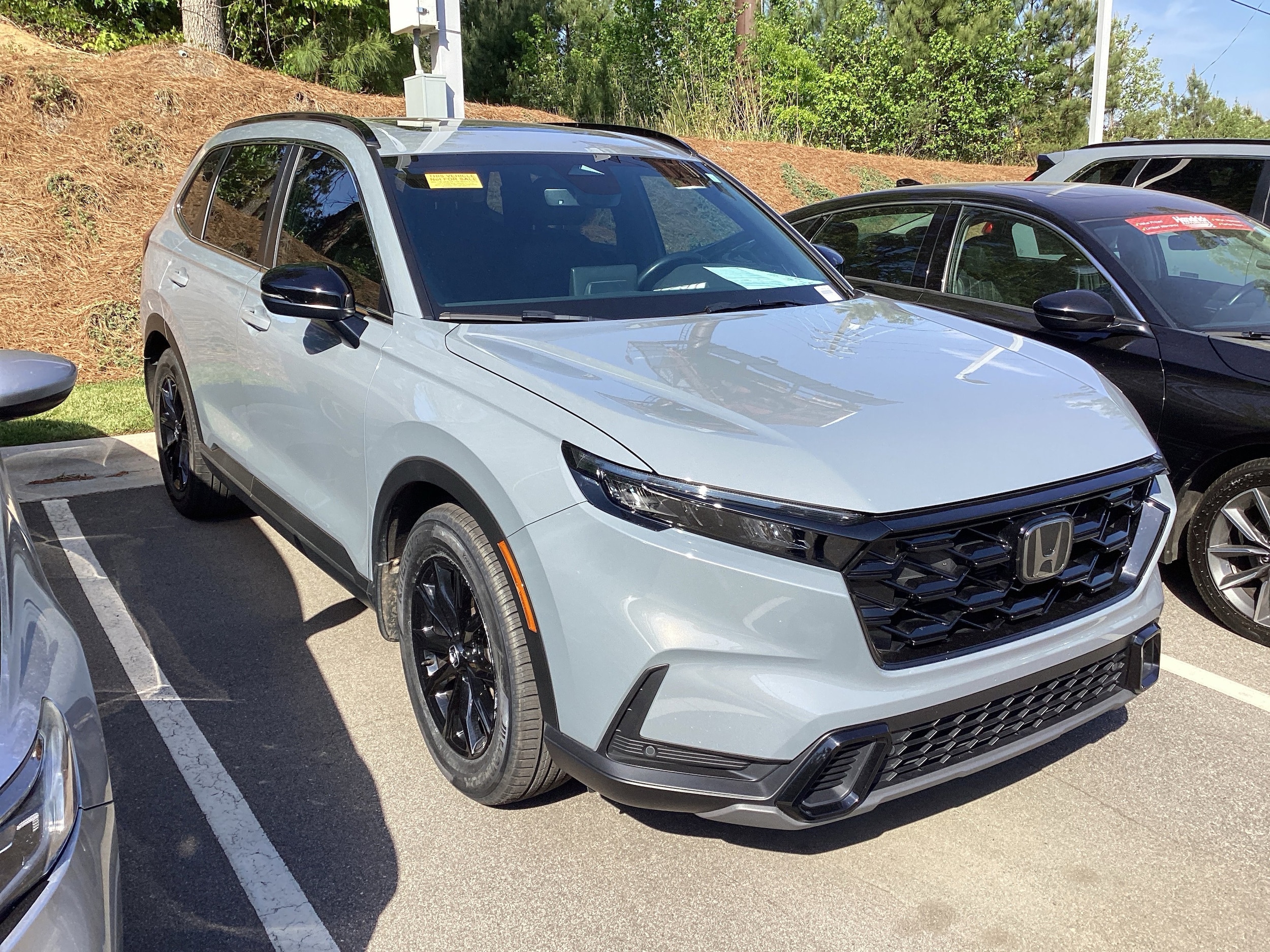 2025 Honda CR-V Hybrid Sport-L photo 2