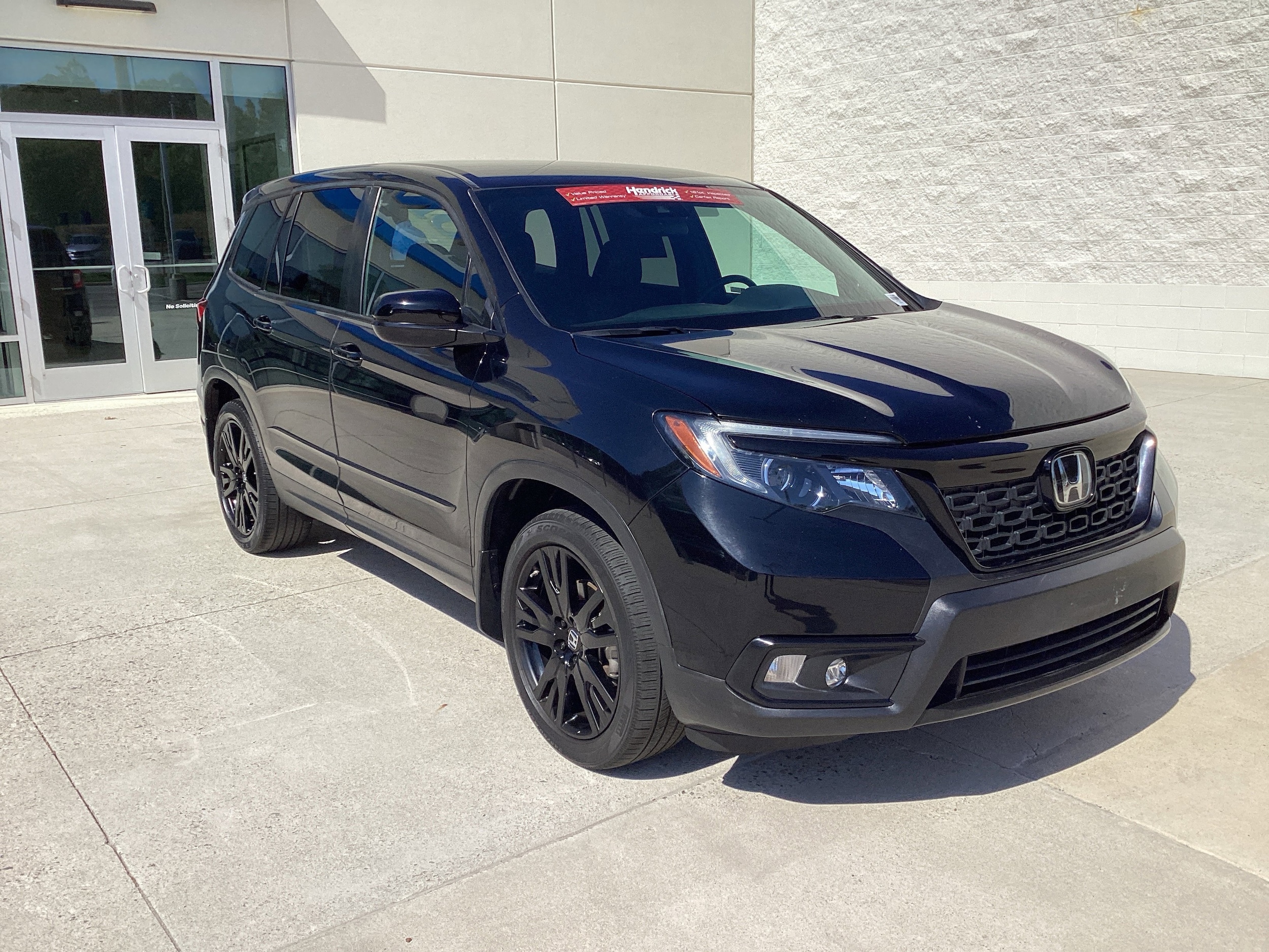 2021 Honda Passport Sport 2WD photo 2