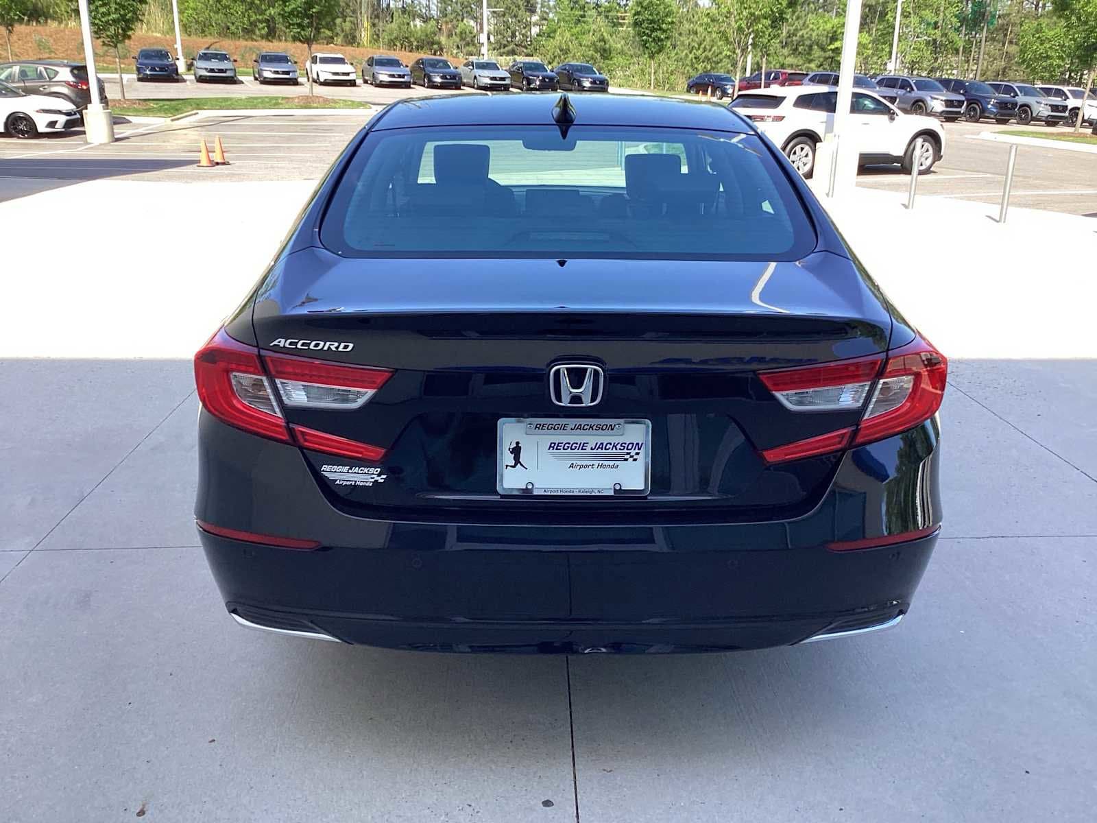 2022 Honda Accord EX-L 1.5T photo 3